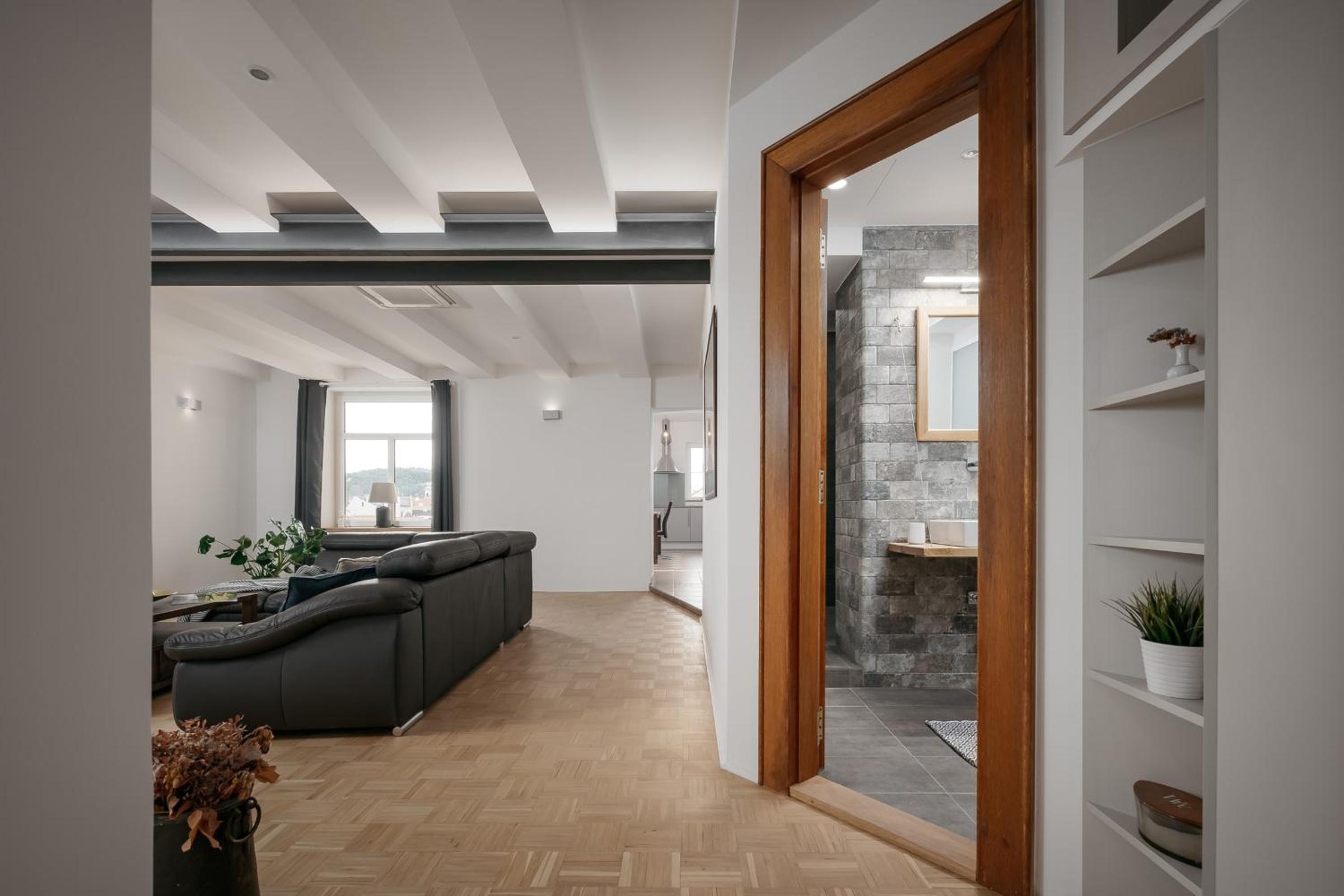 DOT 3BR Apt with Stunning Views, Parking & AC by EasyBNB Premium