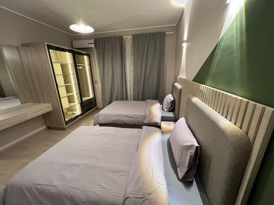 Modern 3BR Hotel Apartment