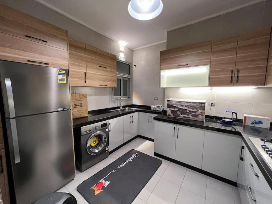Modern 3BR Hotel Apartment