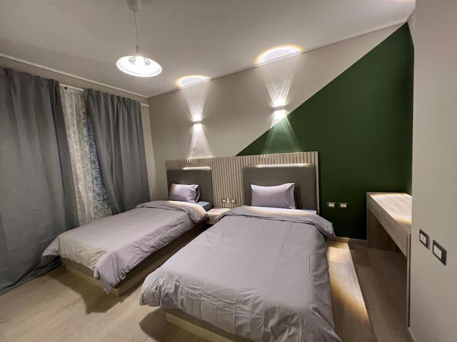 Modern 3BR Hotel Apartment