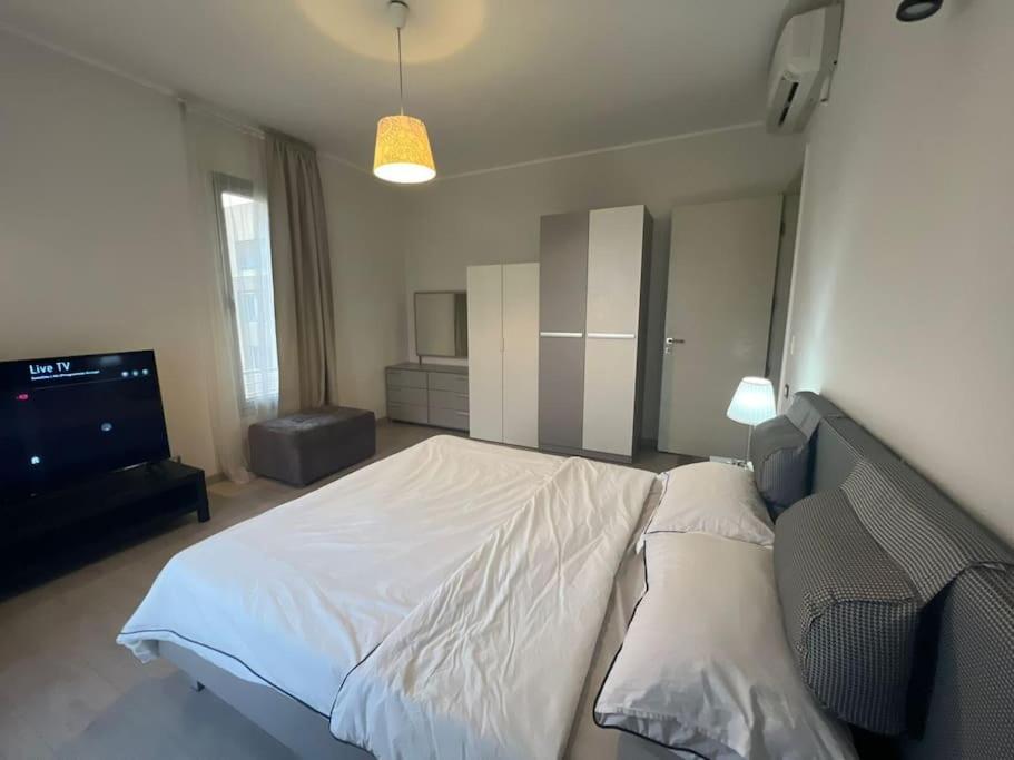 Modern 3BR Hotel Apartment