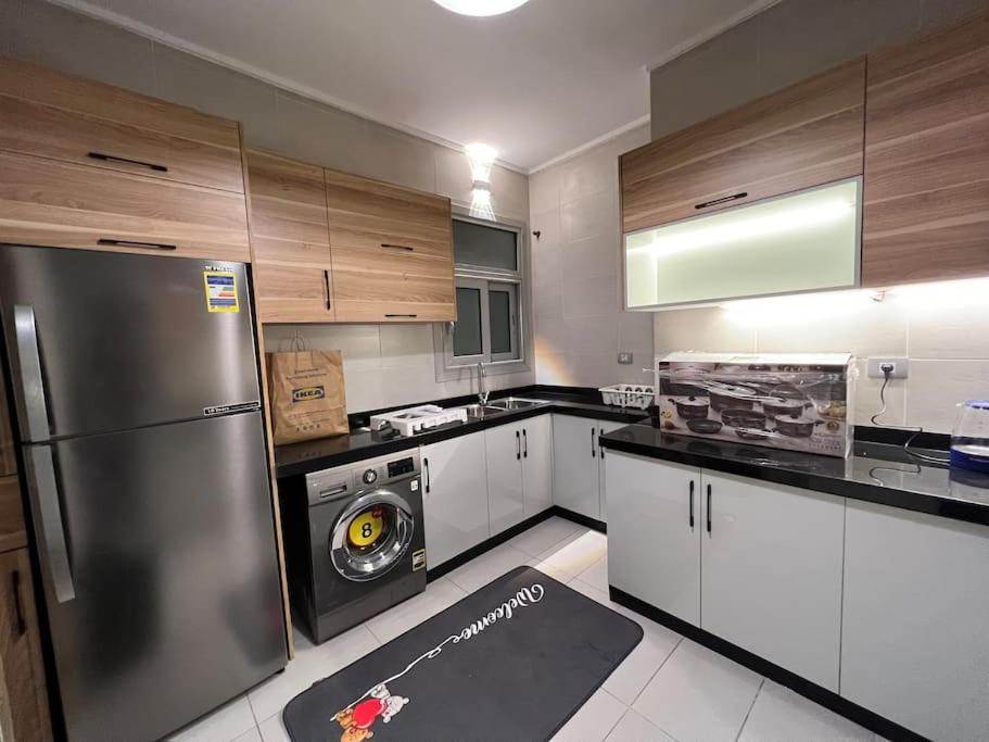 Modern 3BR Hotel Apartment