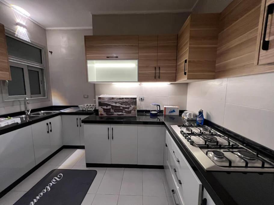 Modern 3BR Hotel Apartment