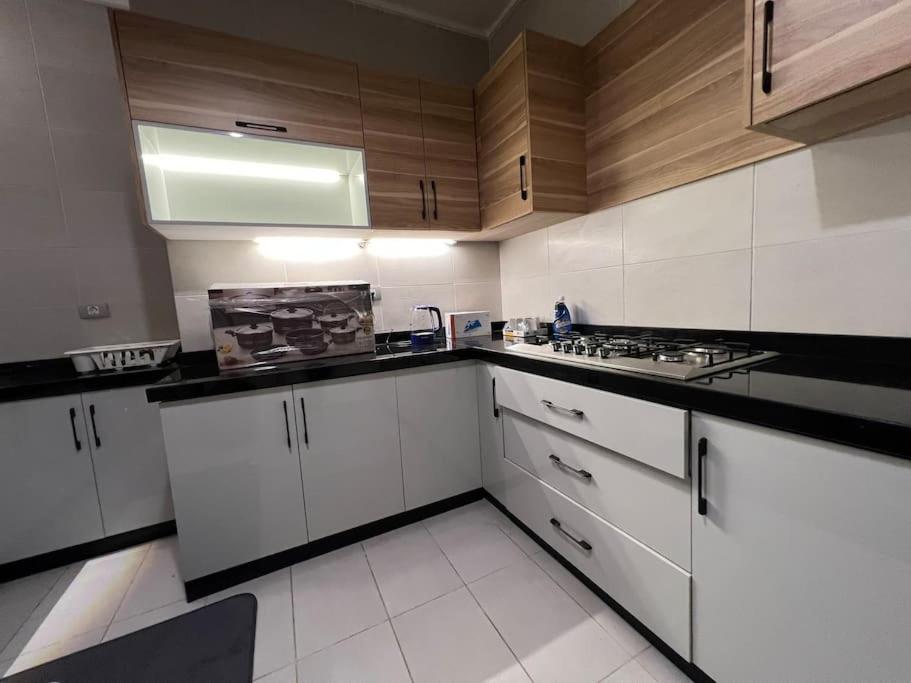 Modern 3BR Hotel Apartment