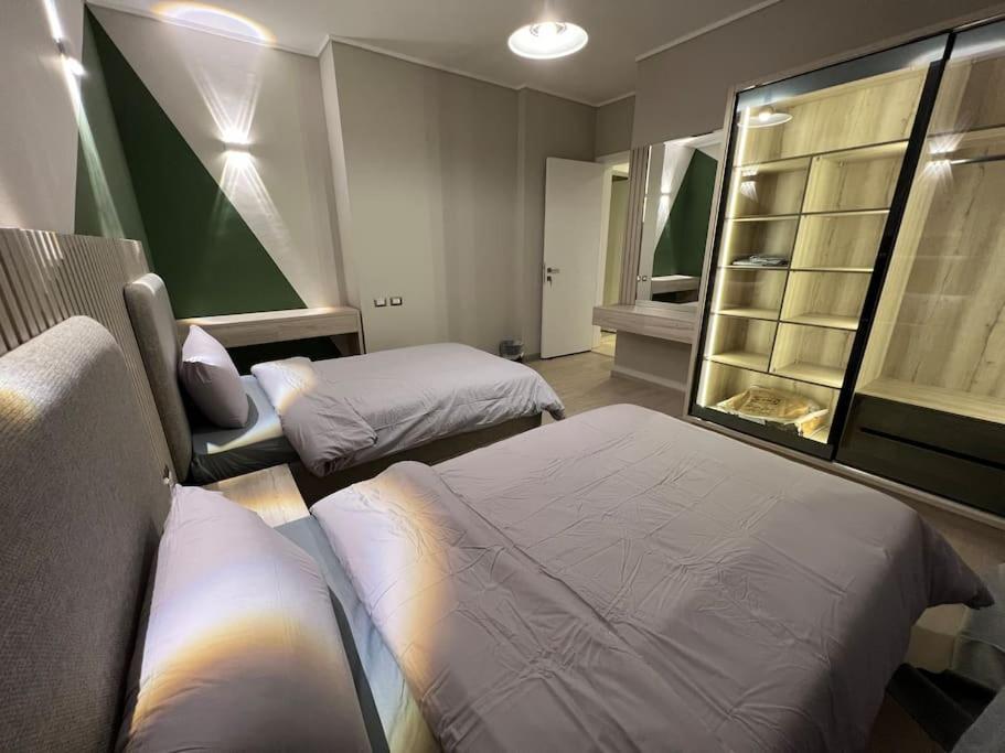 Modern 3BR Hotel Apartment