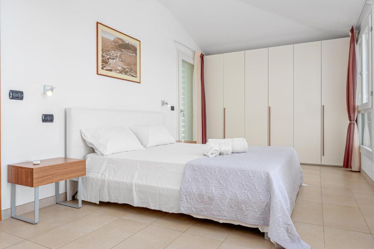 Villa Marconi Apartment 12a attico view 3
