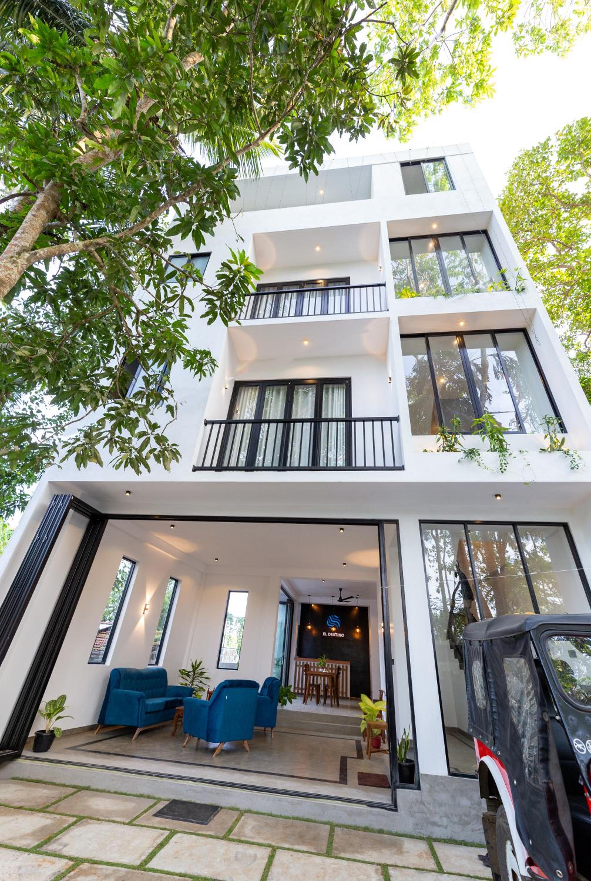 Hotel El DESTINO Hiriketiya - Image 1