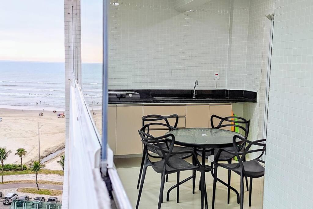 Apto NOVO pé na areia 2dorm pé na areia