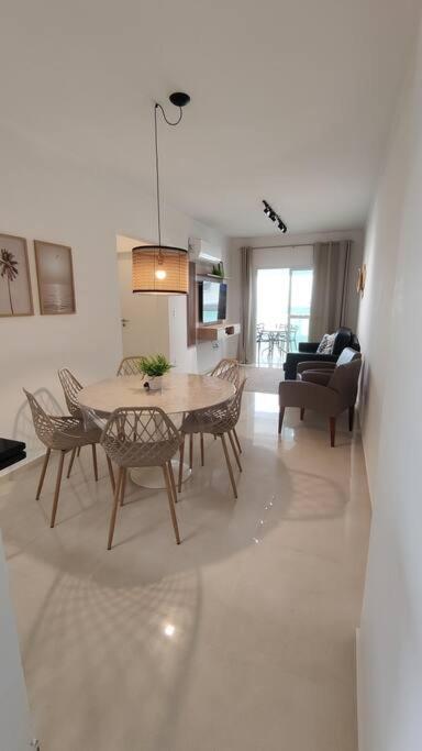 Apto NOVO pé na areia 2dorm pé na areia