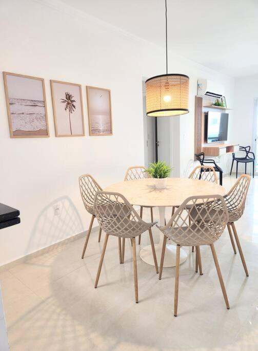 Apto NOVO pé na areia 2dorm pé na areia