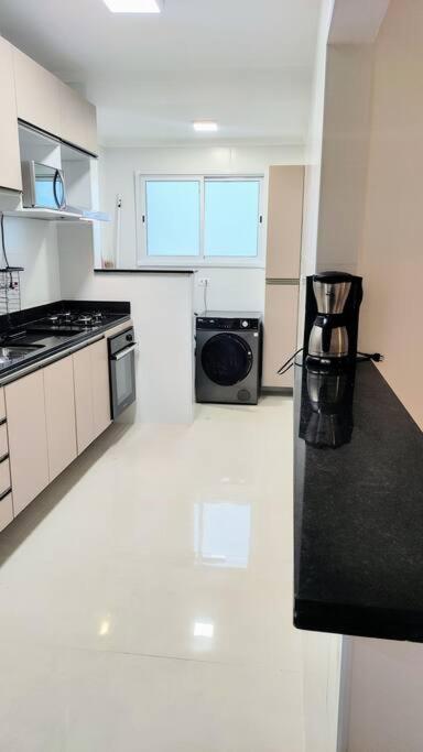 Apto NOVO pé na areia 2dorm pé na areia