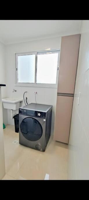Apto NOVO pé na areia 2dorm pé na areia