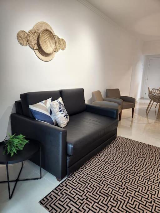 Apto NOVO pé na areia 2dorm pé na areia