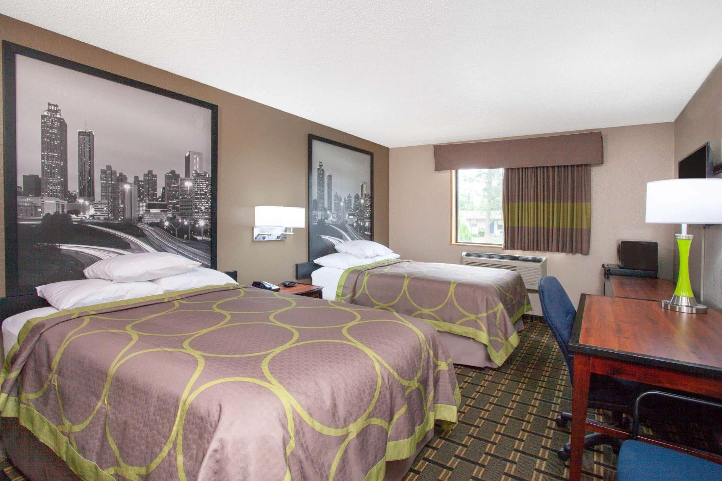 Waycross Vacations - Super 8 by Wyndham Waycross GA - Property Image 10