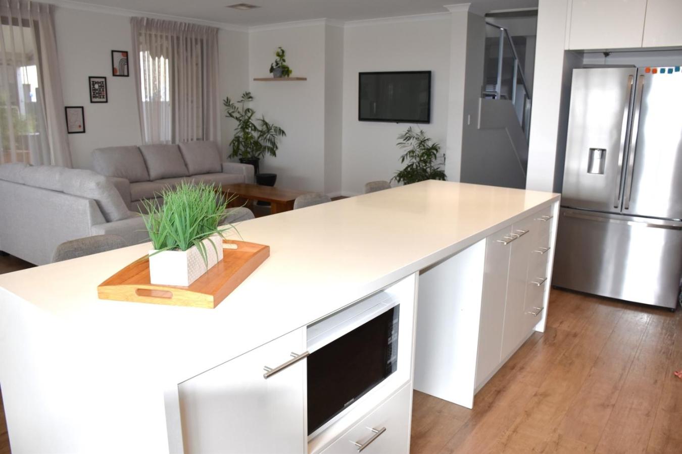 Lagoon Drive Yanchep