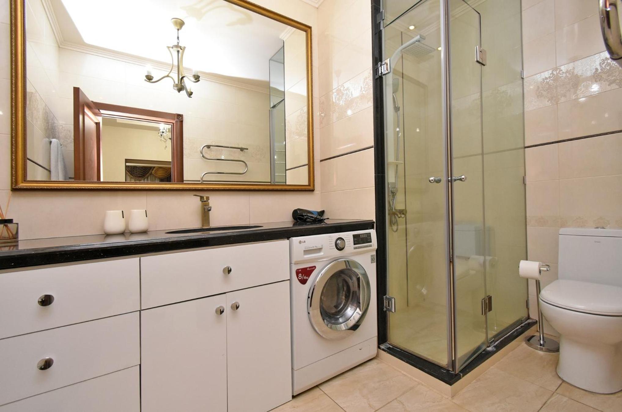 2 Bedrooms Luxury Apartment Near Republic Square
