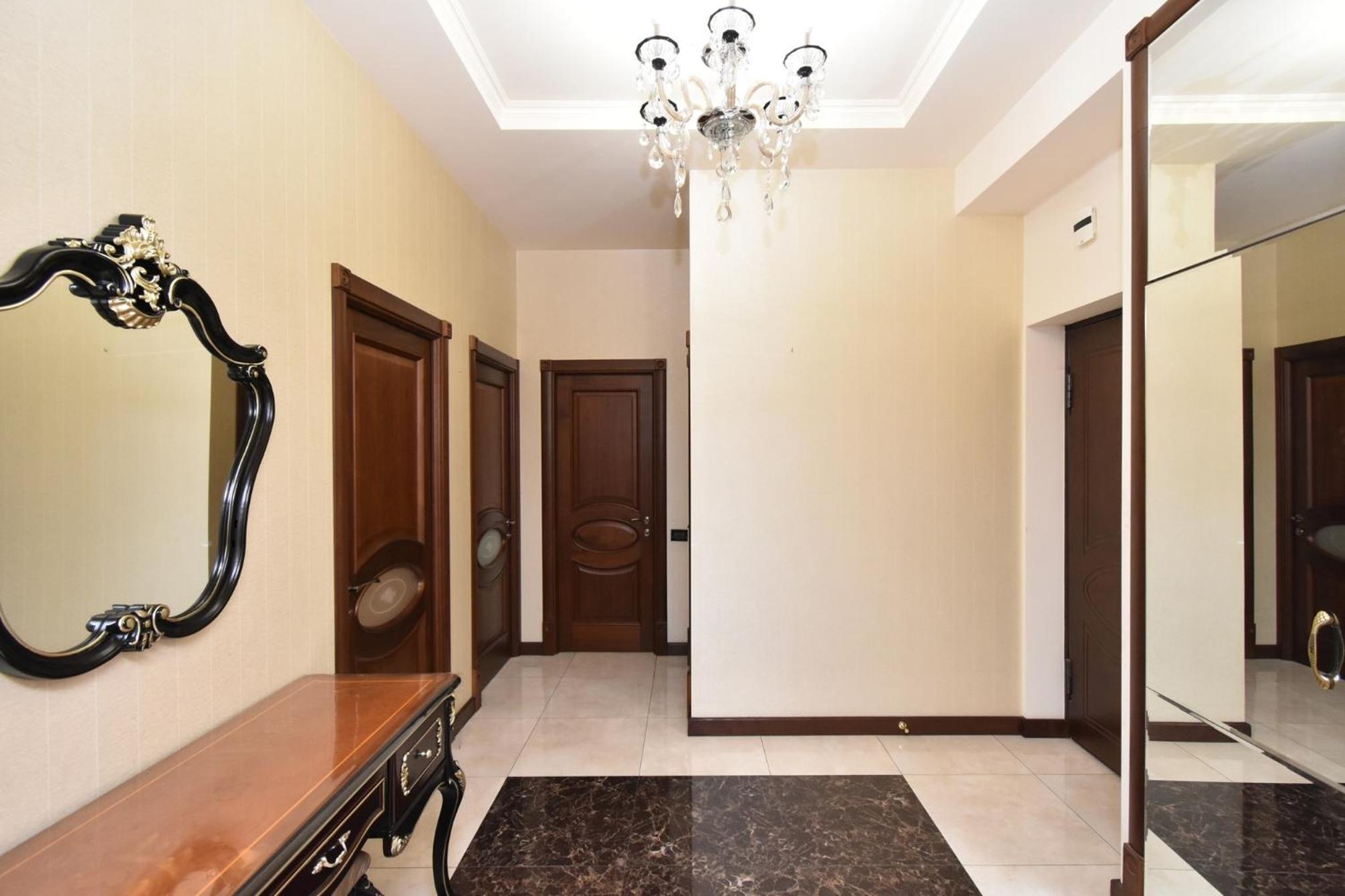 2 Bedrooms Luxury Apartment Near Republic Square