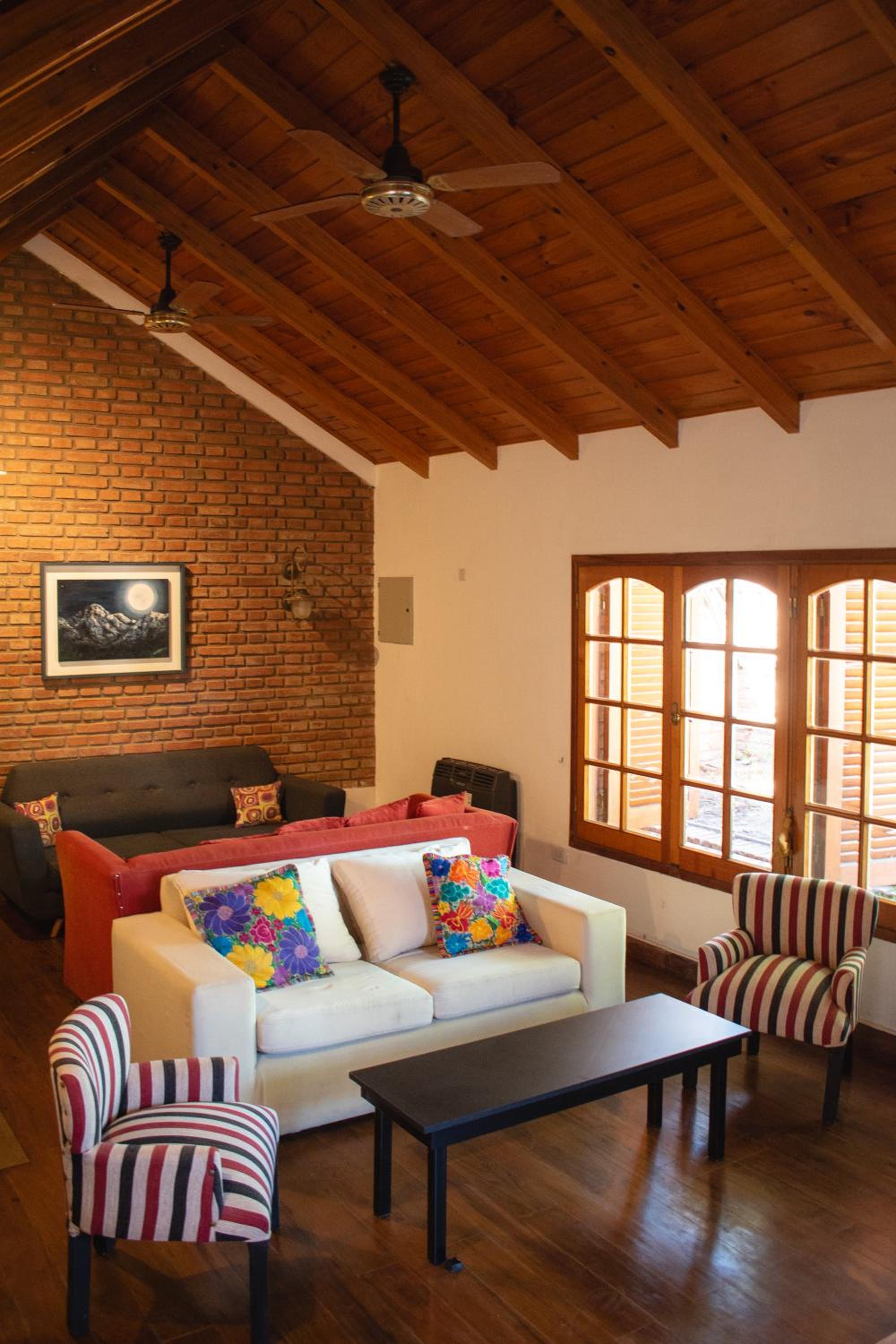 Falucho Hostel