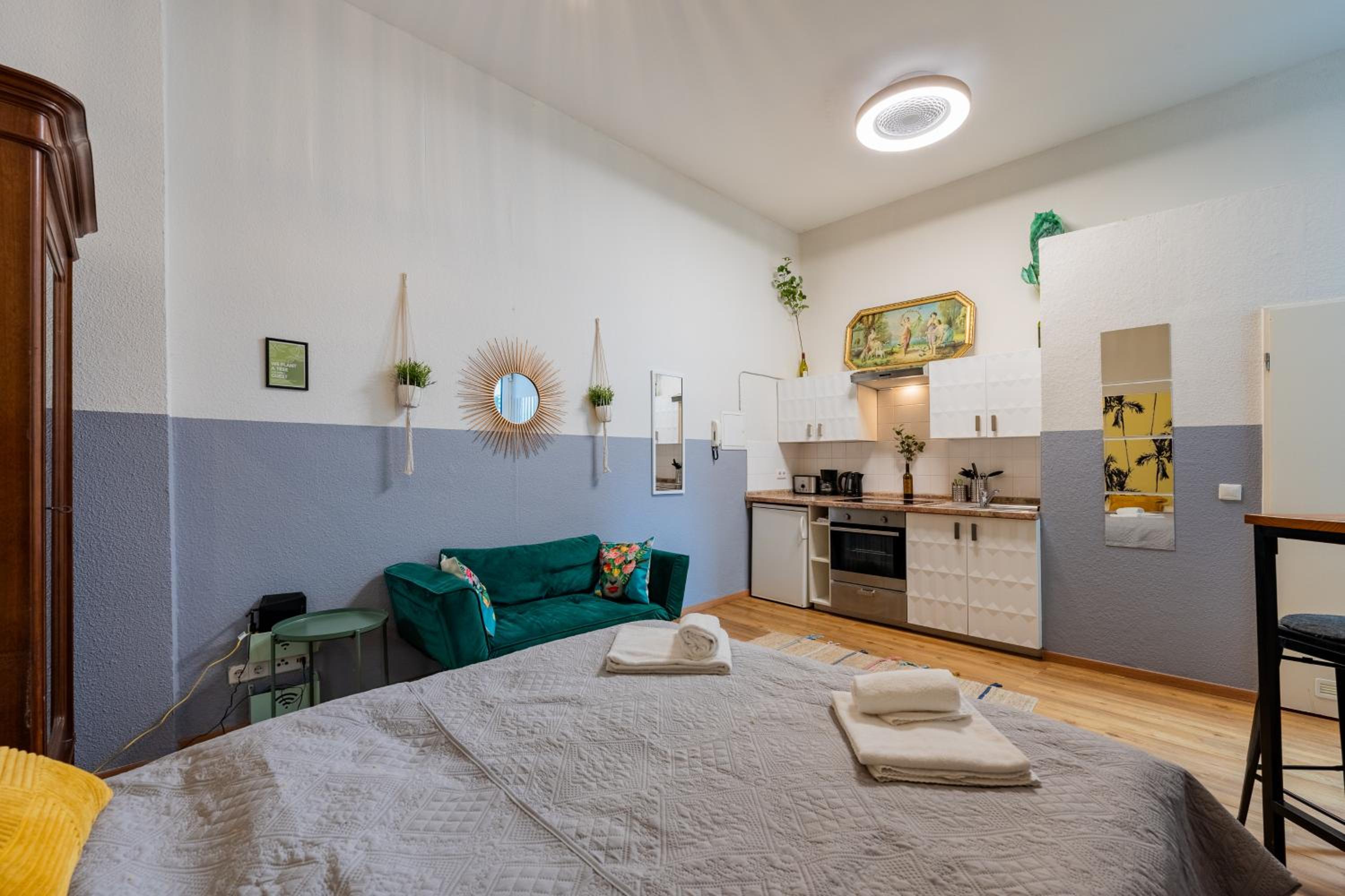 Central, Calm - High-Speed Wifi - Close to Park