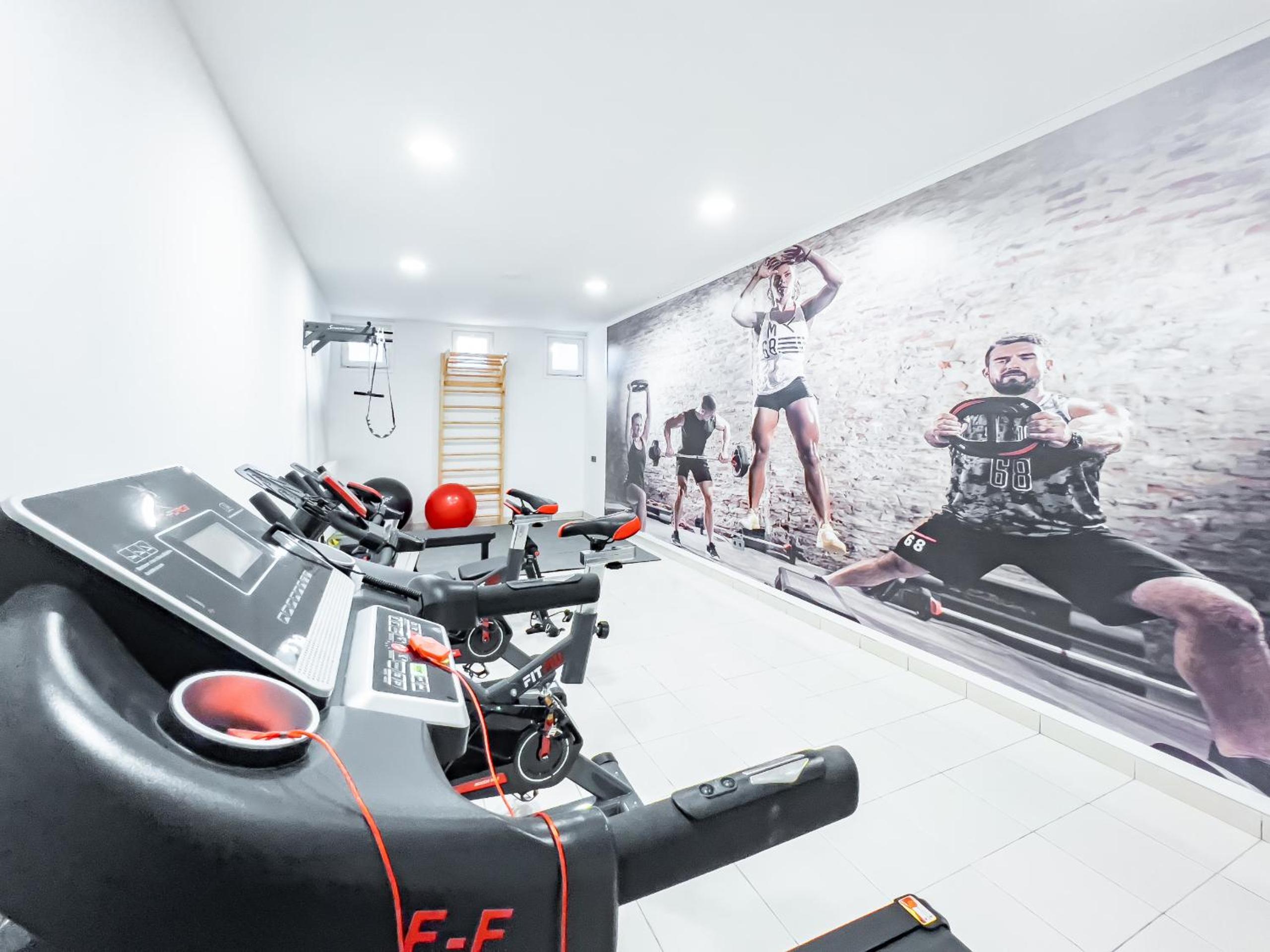 Majordoms - Sports Villa Banyoles