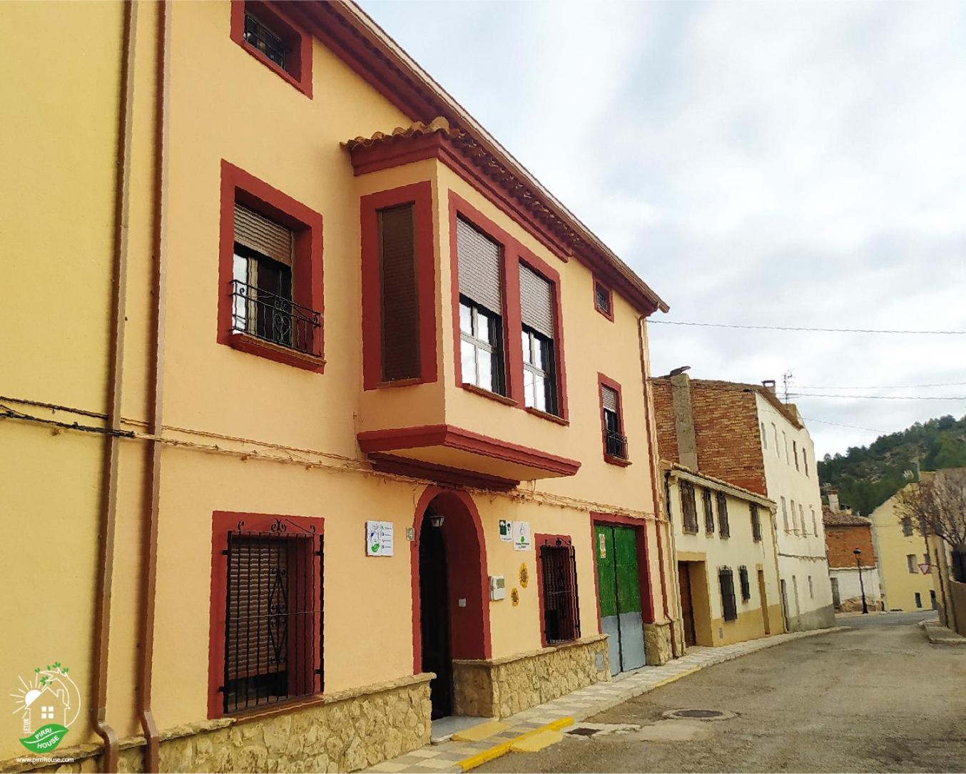 Pirri House Letur