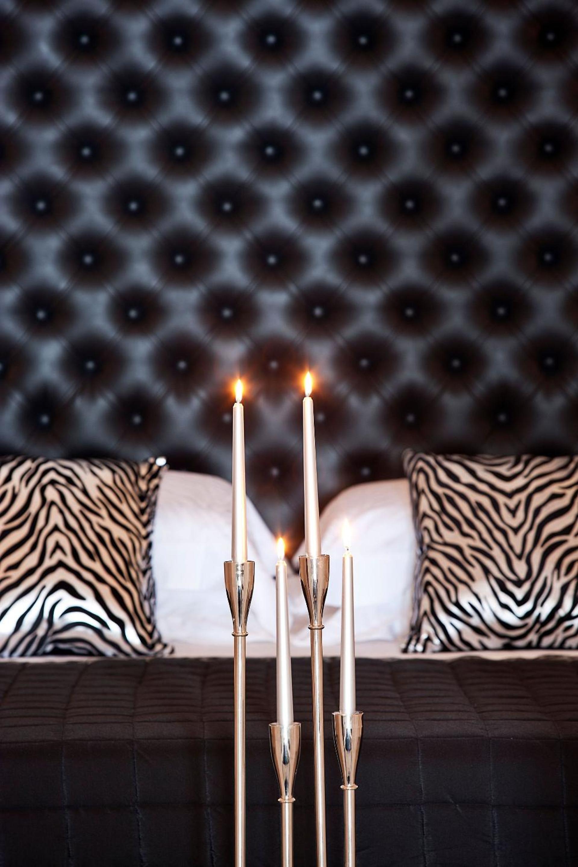 Venetian-Style Santorini Villa - 1 Bedroom - Villa Astroglia - Beautiful Caldera Sea Views and Private Jacuzzi - Fira photo 4