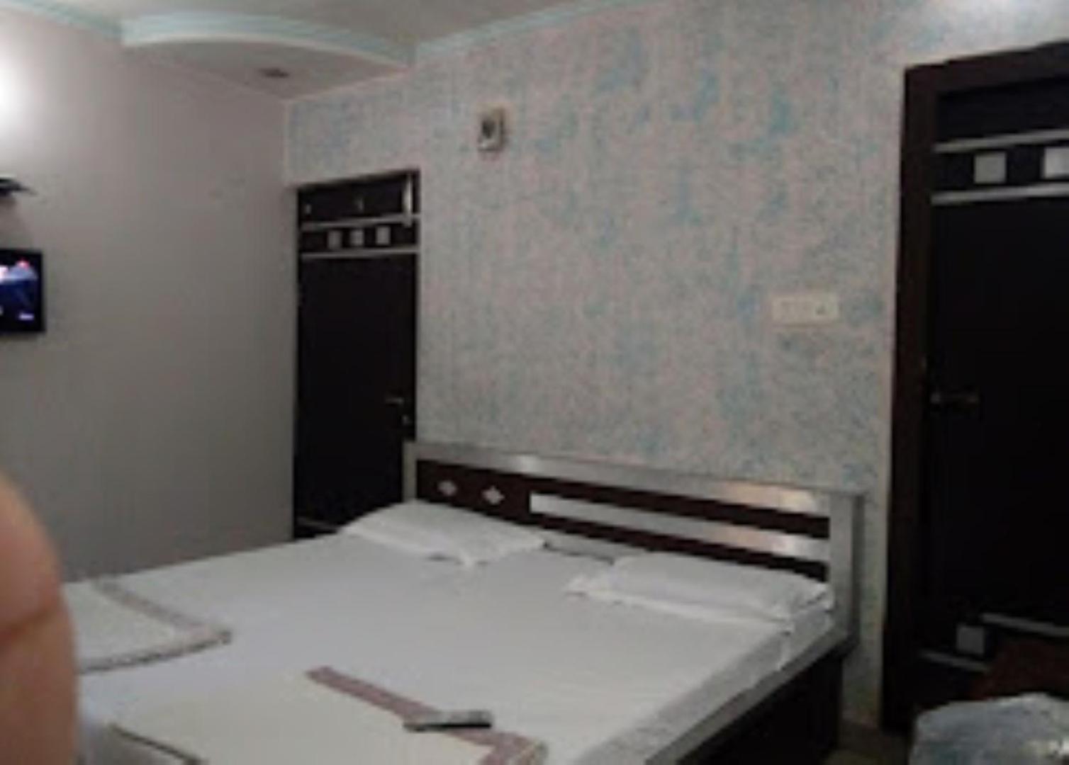 Muskan Hotel , Mathura