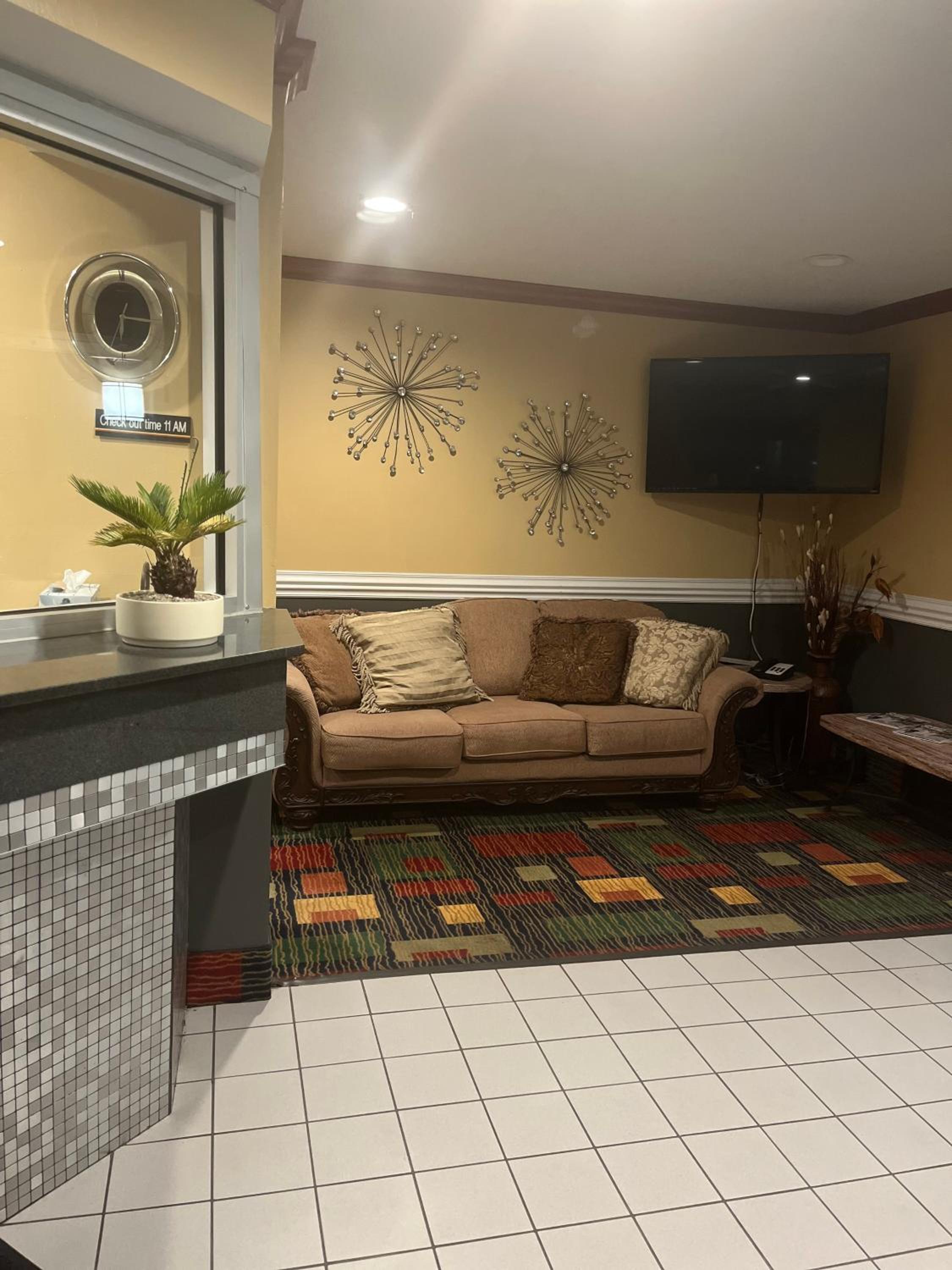 Regency Inn & Suites view 2