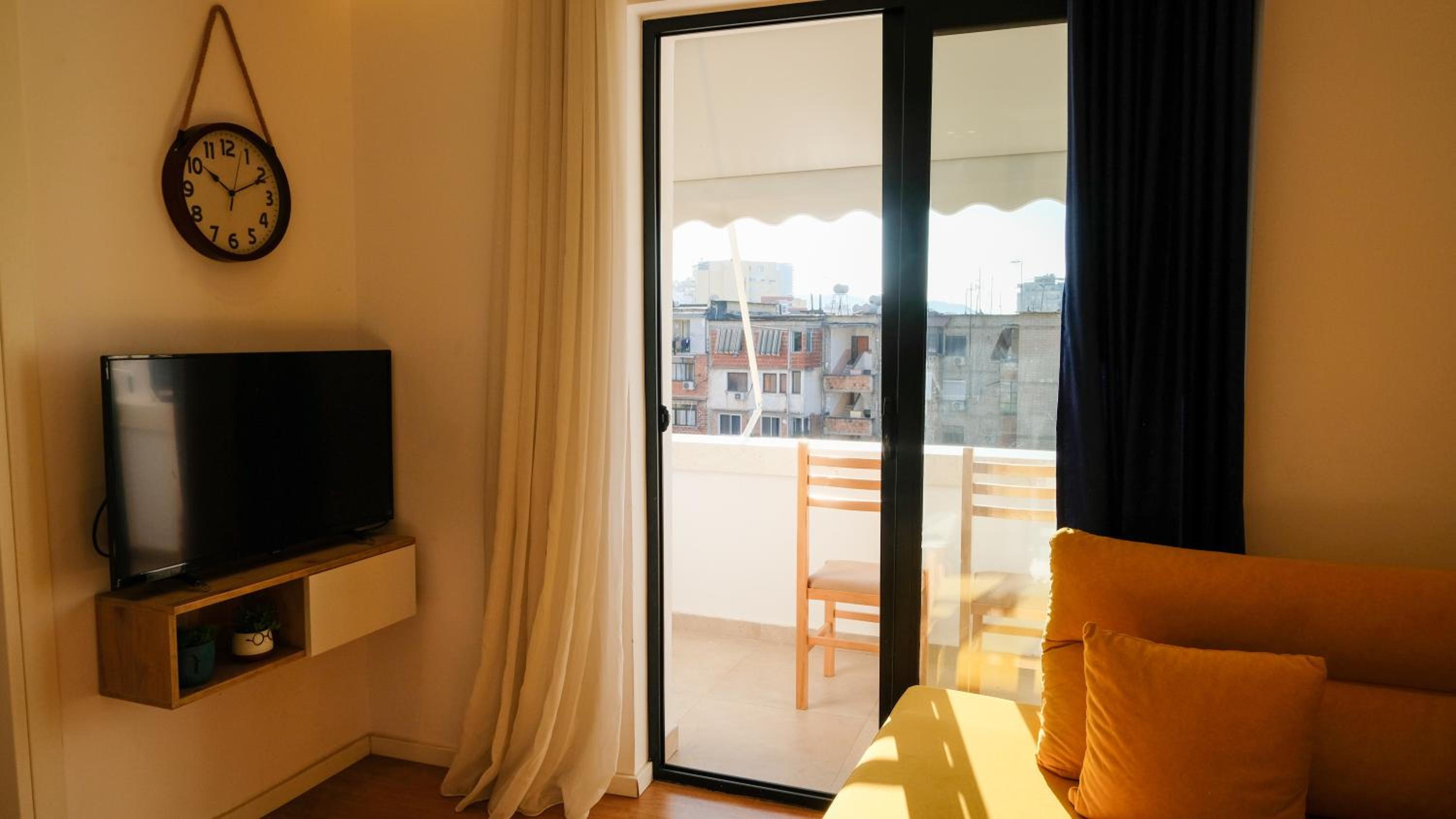 2E Center Apartment