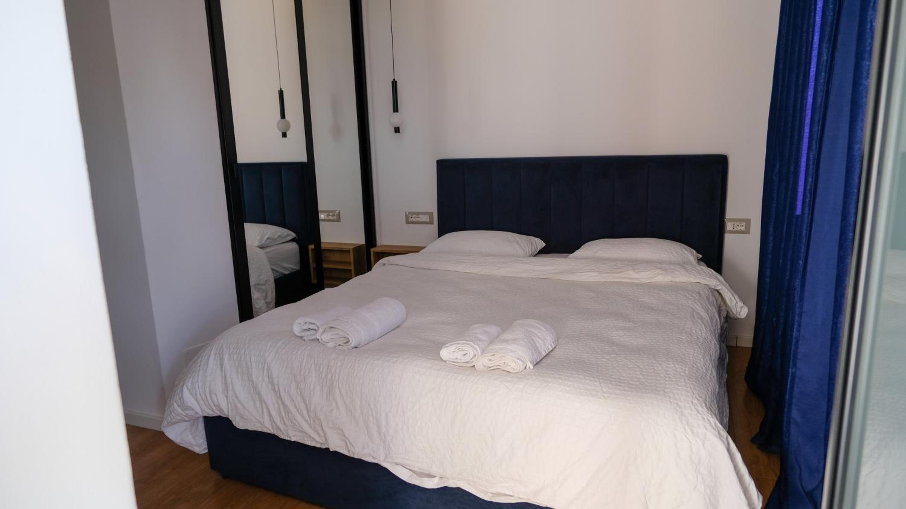 2E Center Apartment