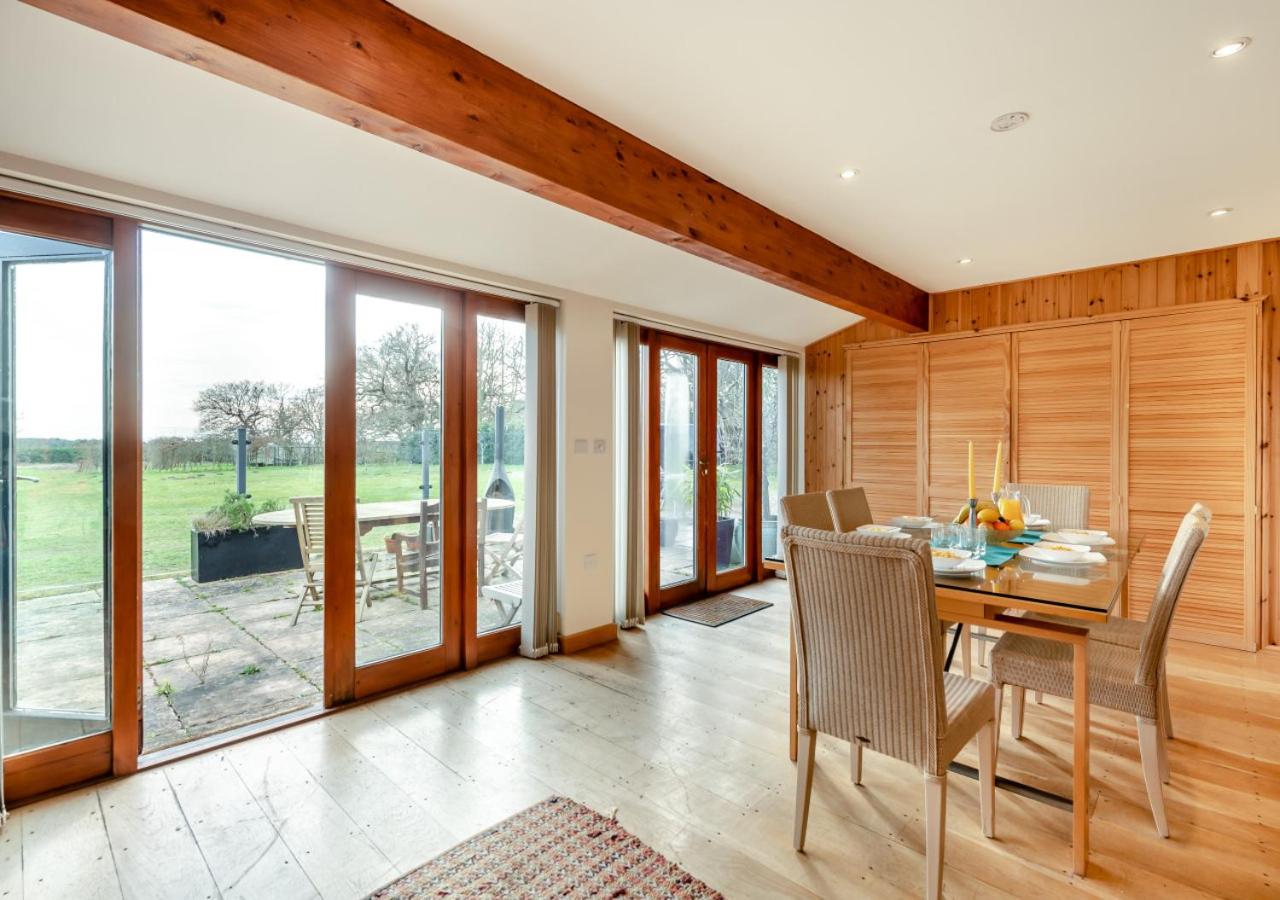 1 Bed in Woodbridge oc-meb view 4