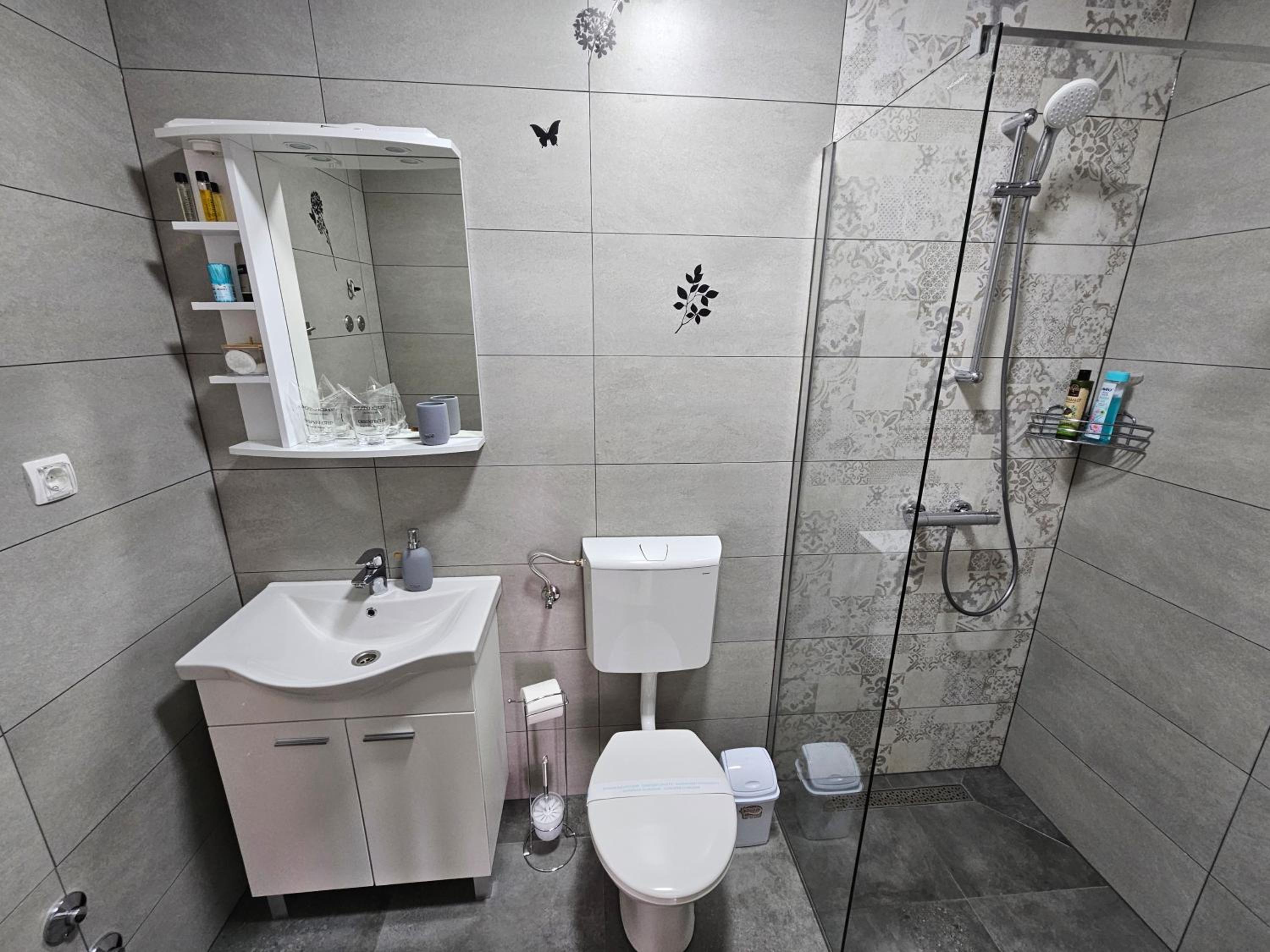 Studio apartman Antonio en Metković — bathroom