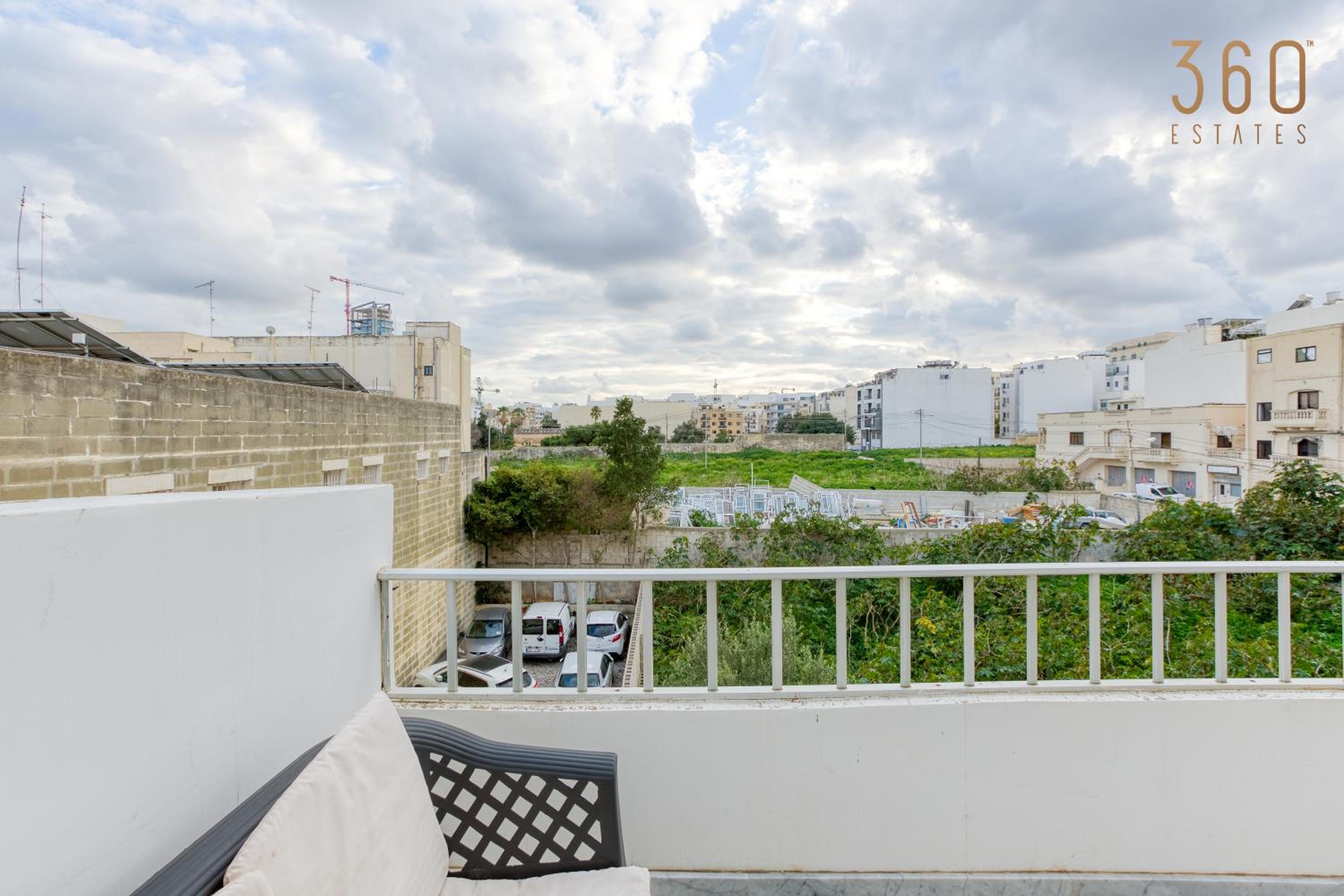 Lovely 2BR home with Spacious Terrace in Gzira by 360 Estates view 5