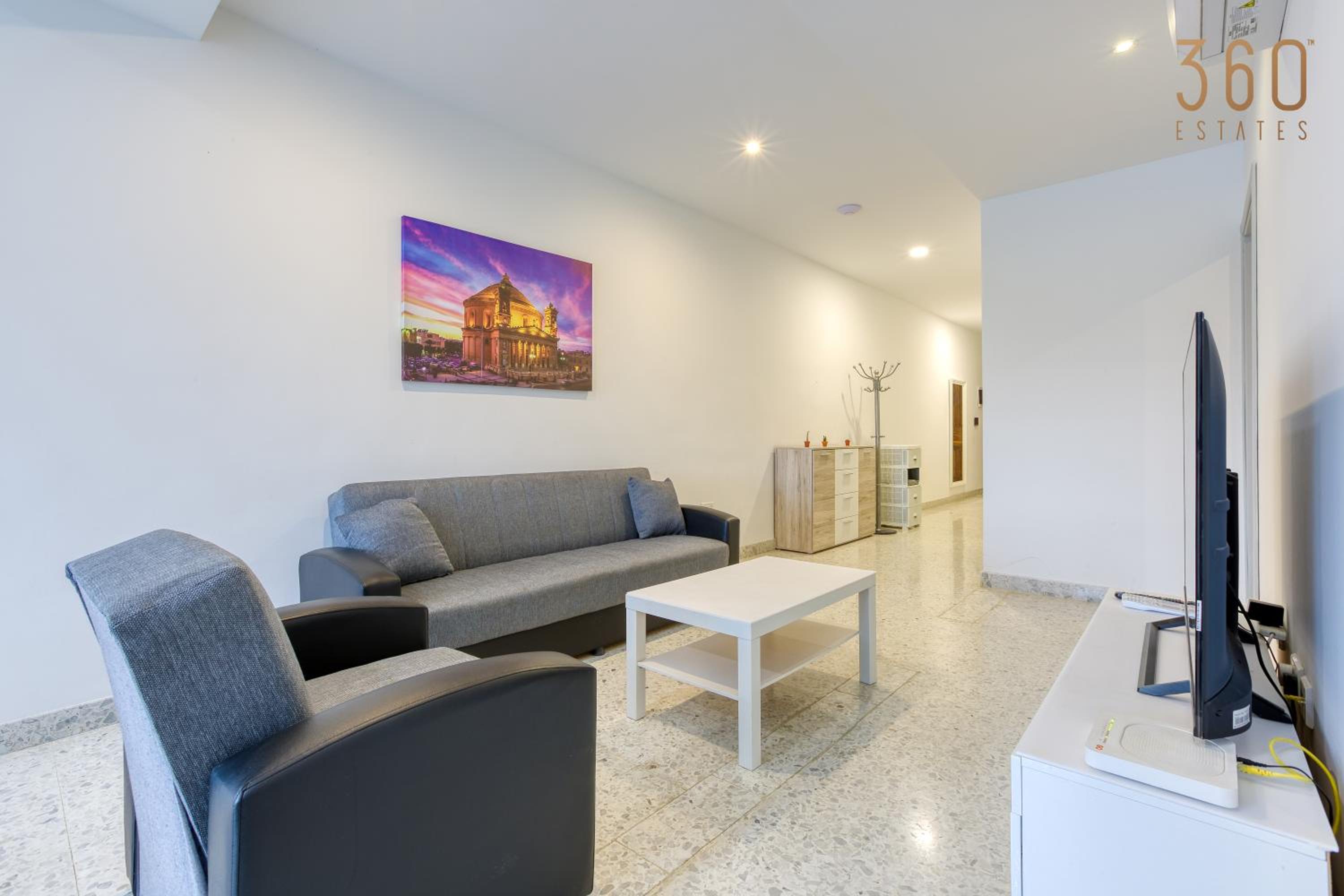 Lovely 2BR home with Spacious Terrace in Gzira by 360 Estates view 3