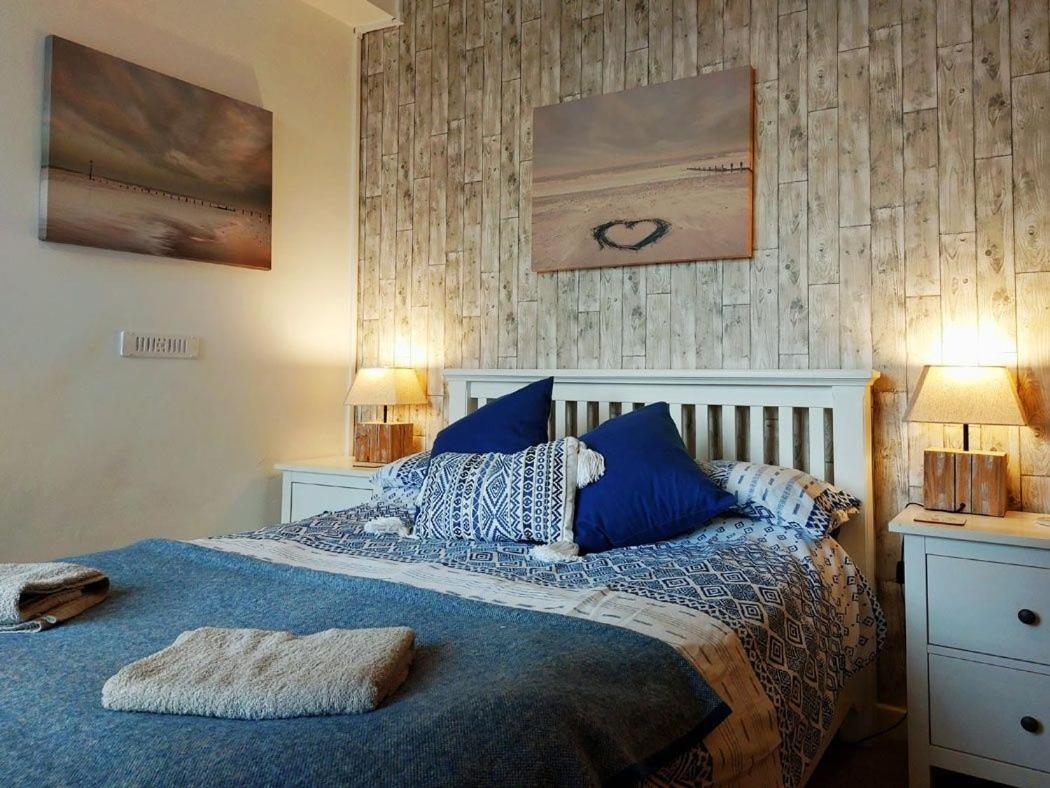 Beach Front Apartment in Tywyn view 2