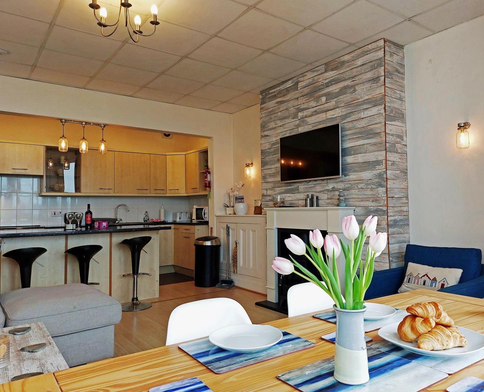Beach Front Apartment in Tywyn view 4