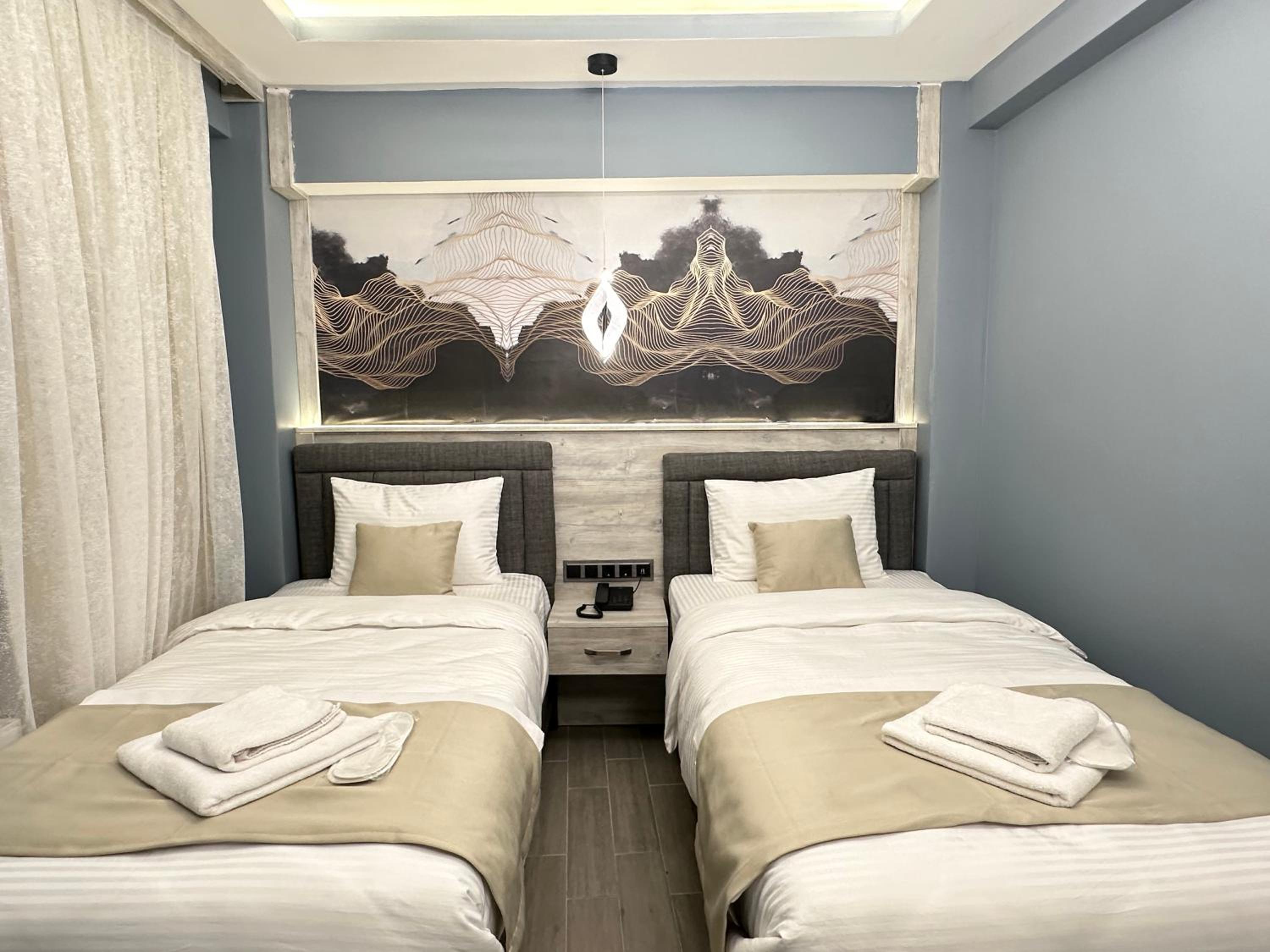 Blue Moonrise Otel - Image 36