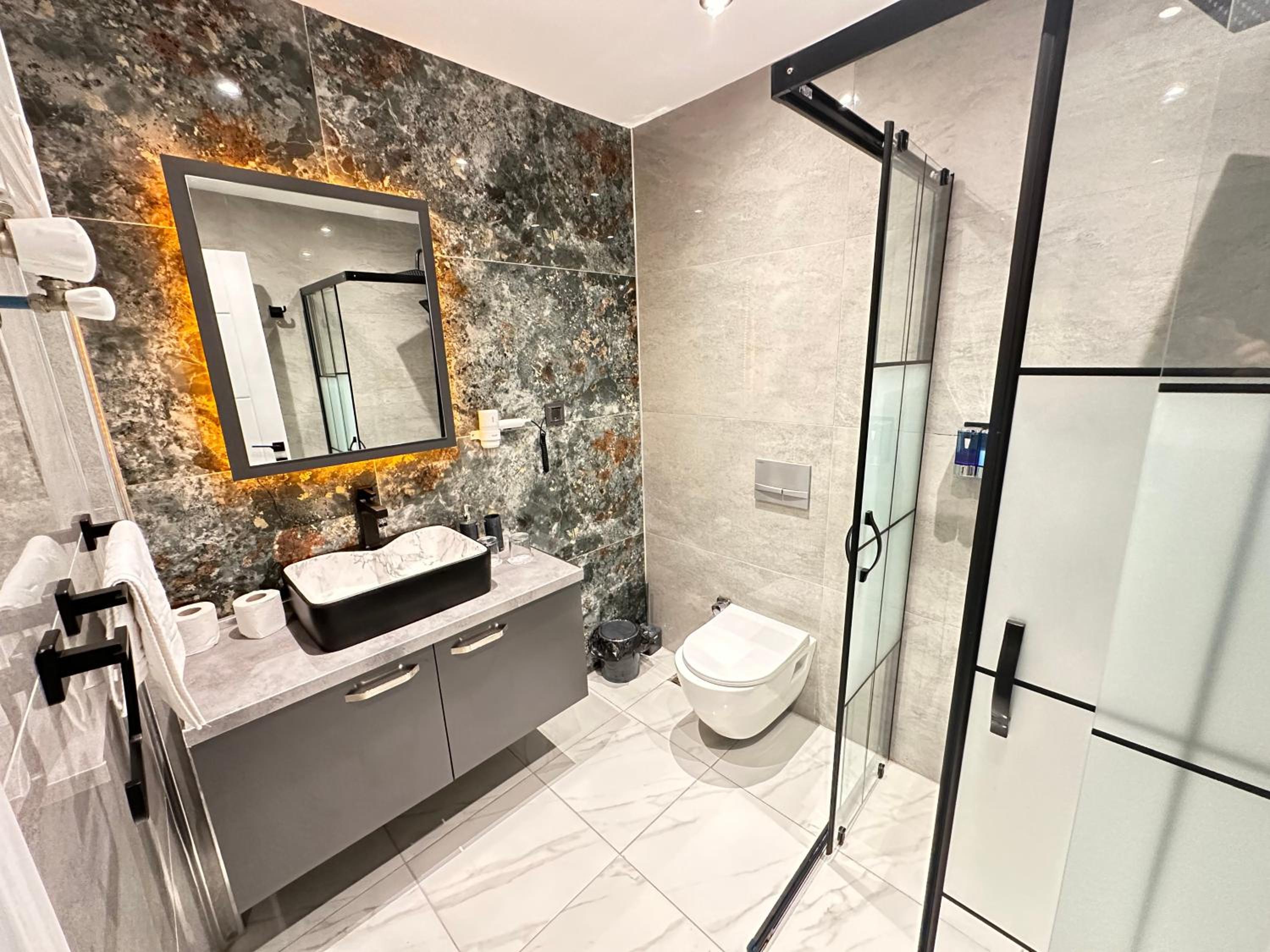 Blue Moonrise Otel - Image 90