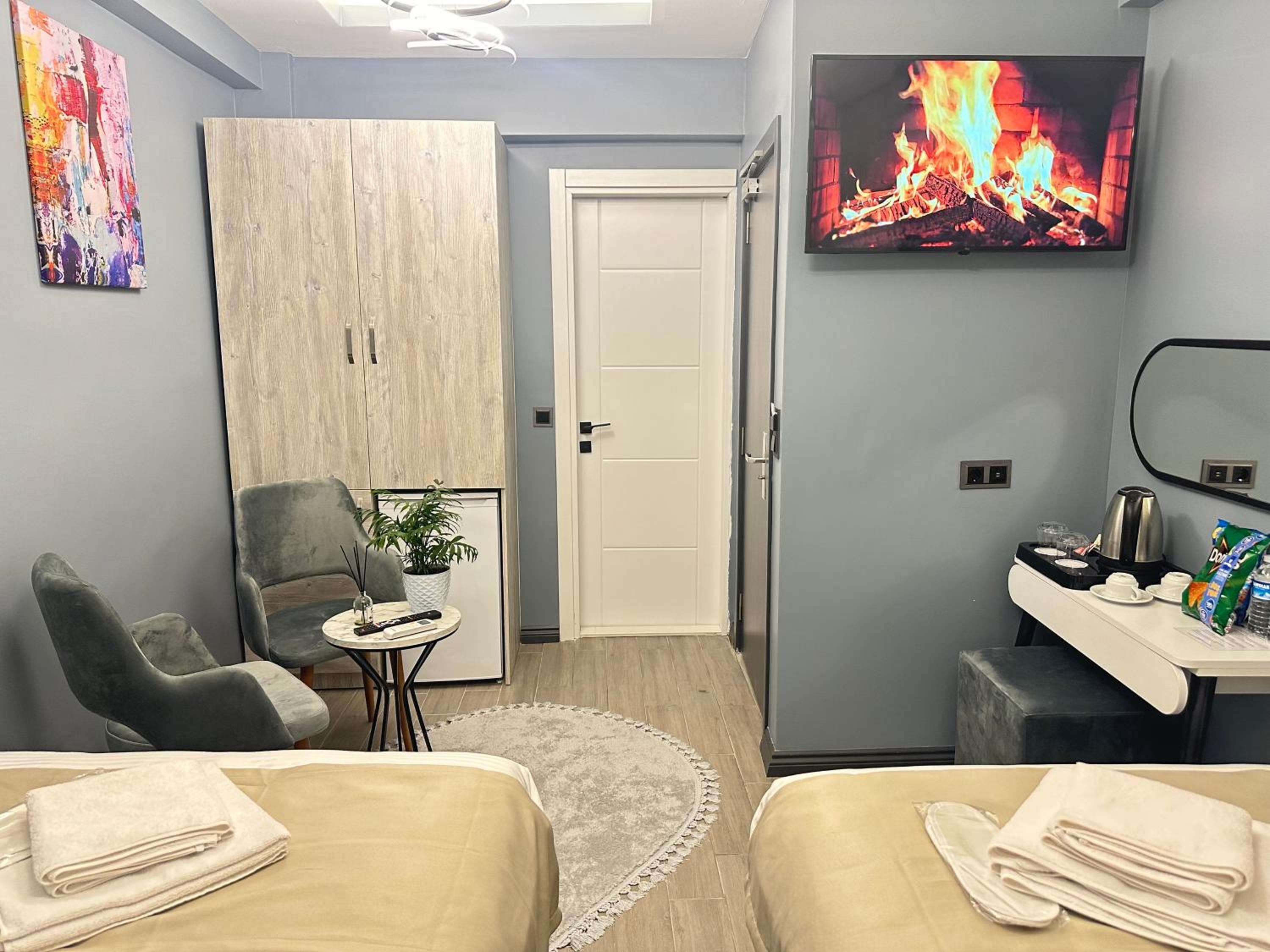 Blue Moonrise Otel - Image 35