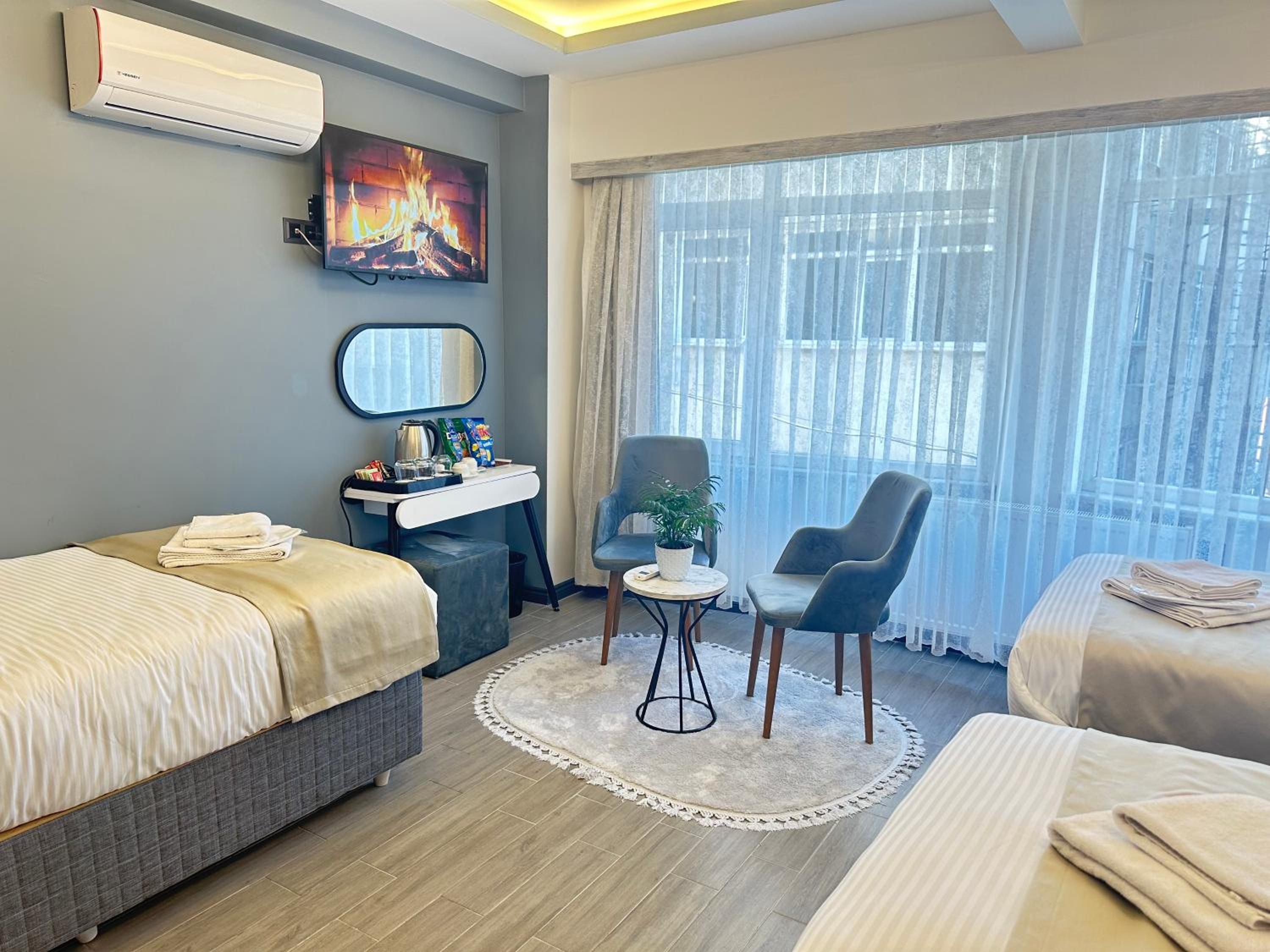 Blue Moonrise Otel - Image 39