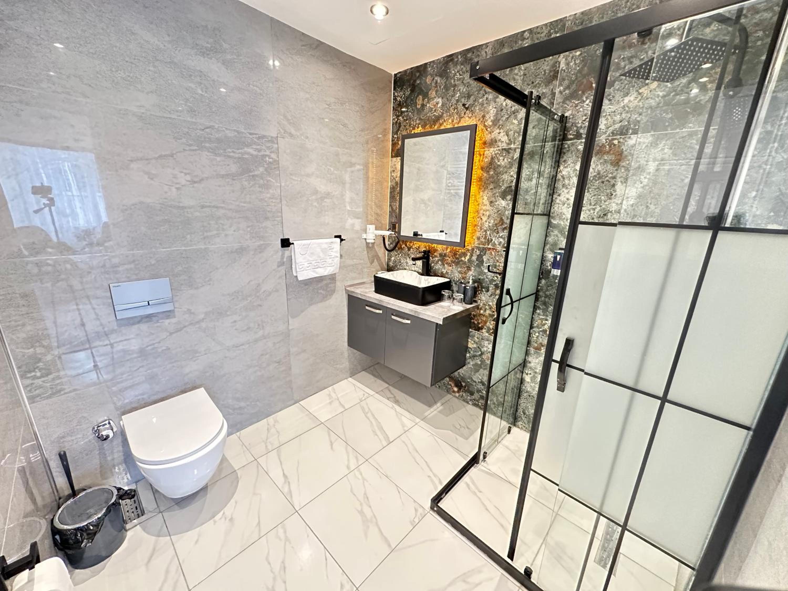 Blue Moonrise Otel - Image 92