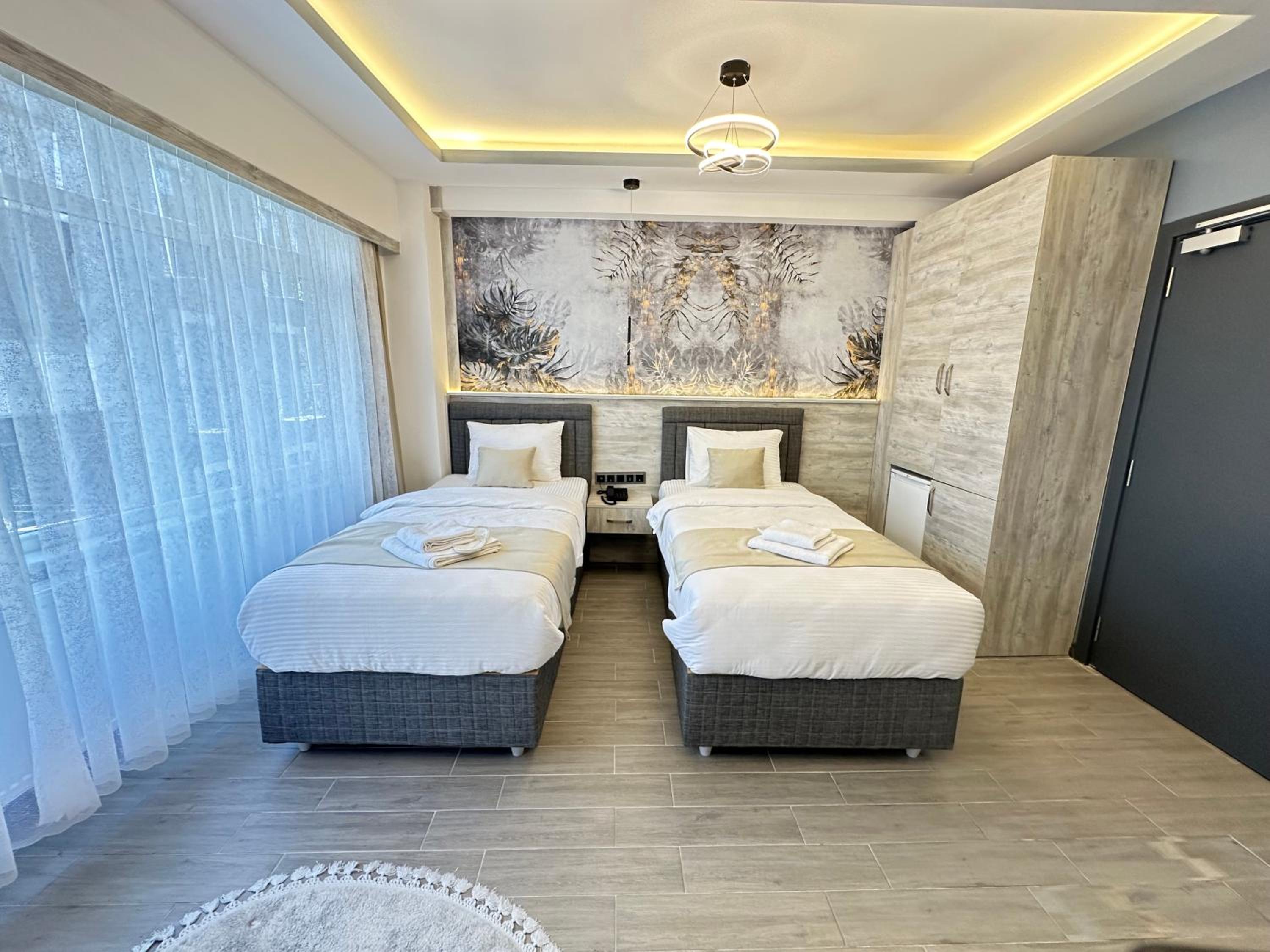 Blue Moonrise Otel - Image 40