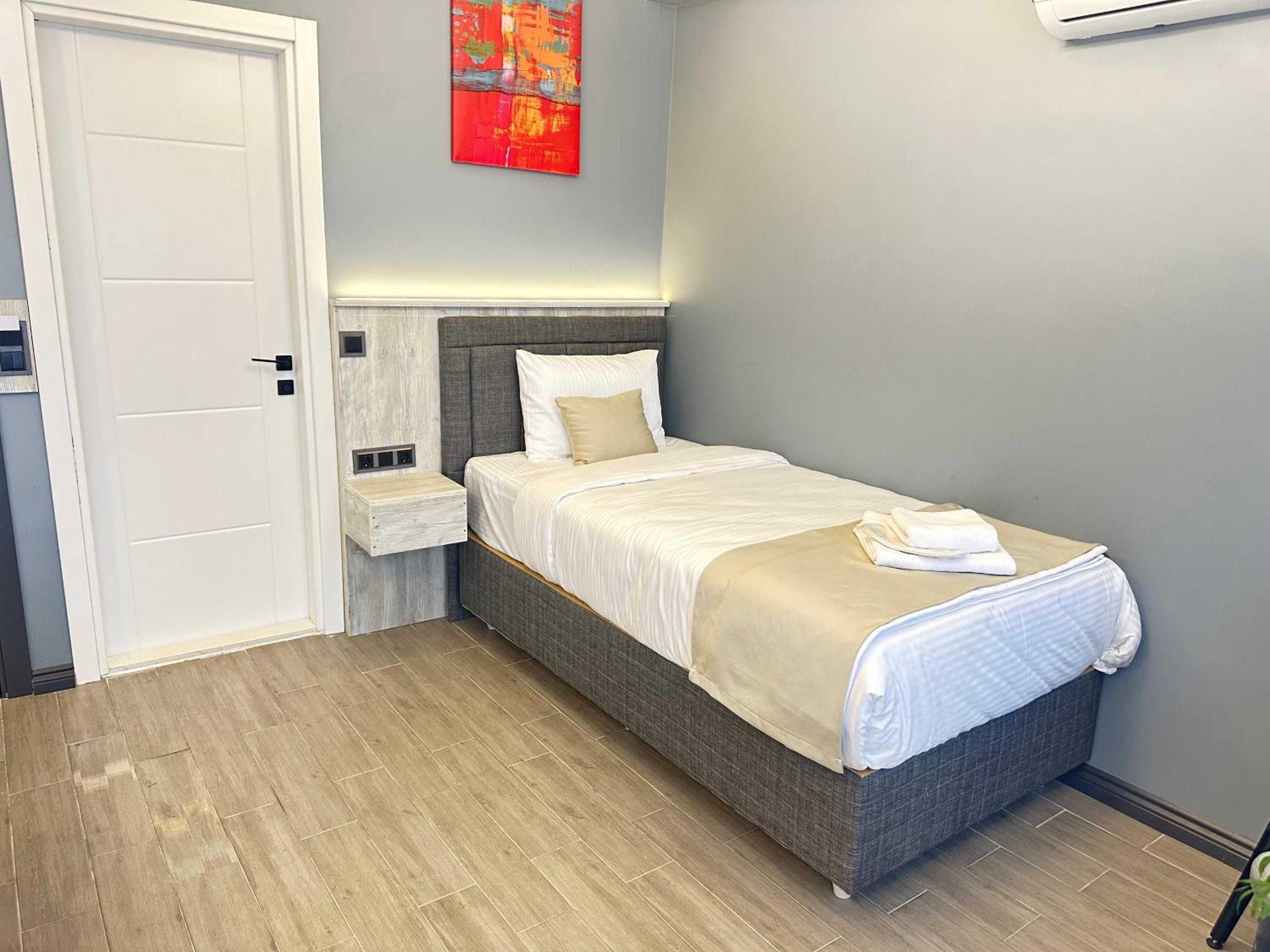 Blue Moonrise Otel - Image 46