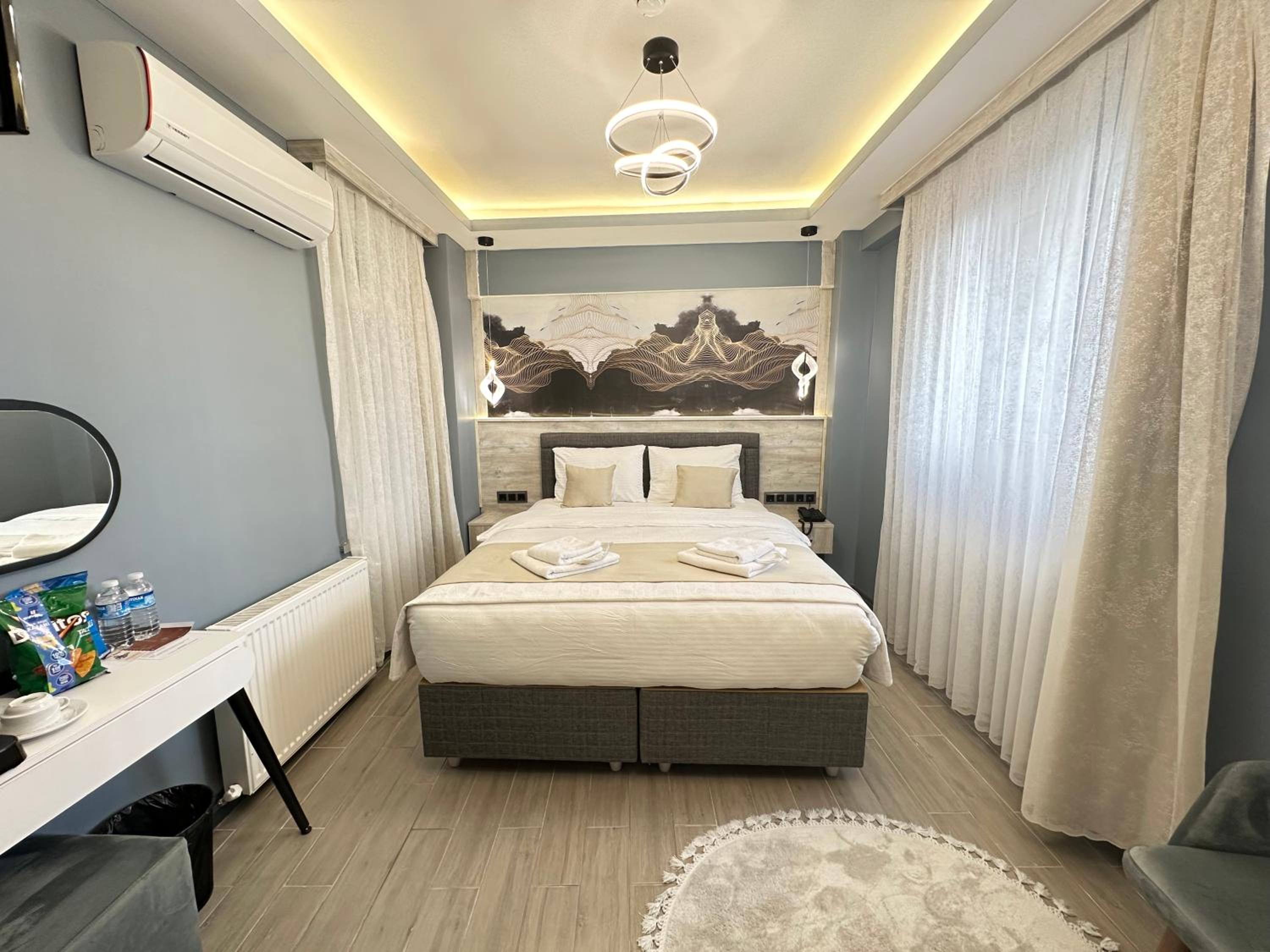 Blue Moonrise Otel - Image 51