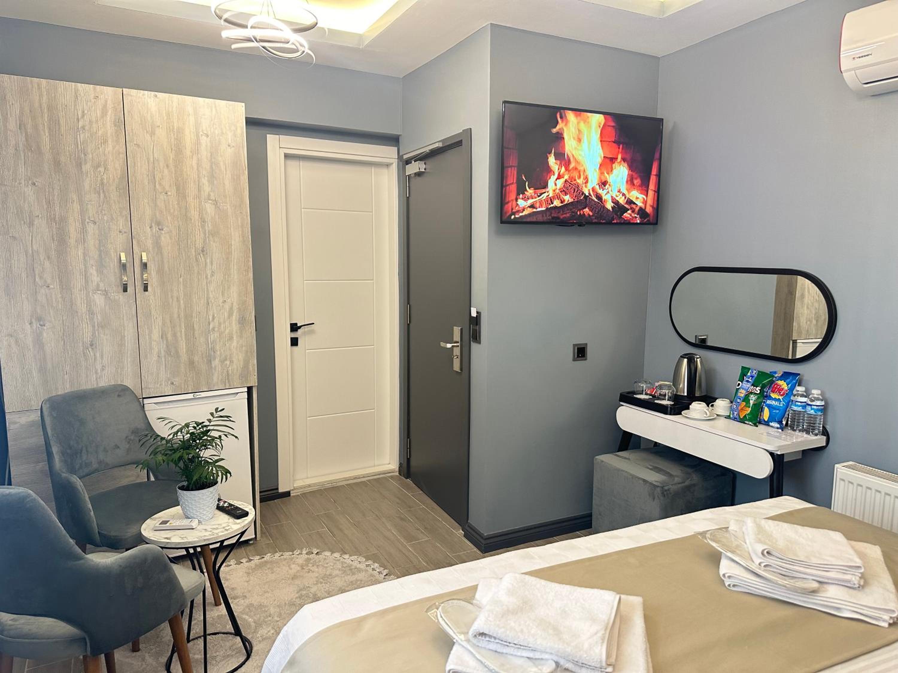 Blue Moonrise Otel - Image 48