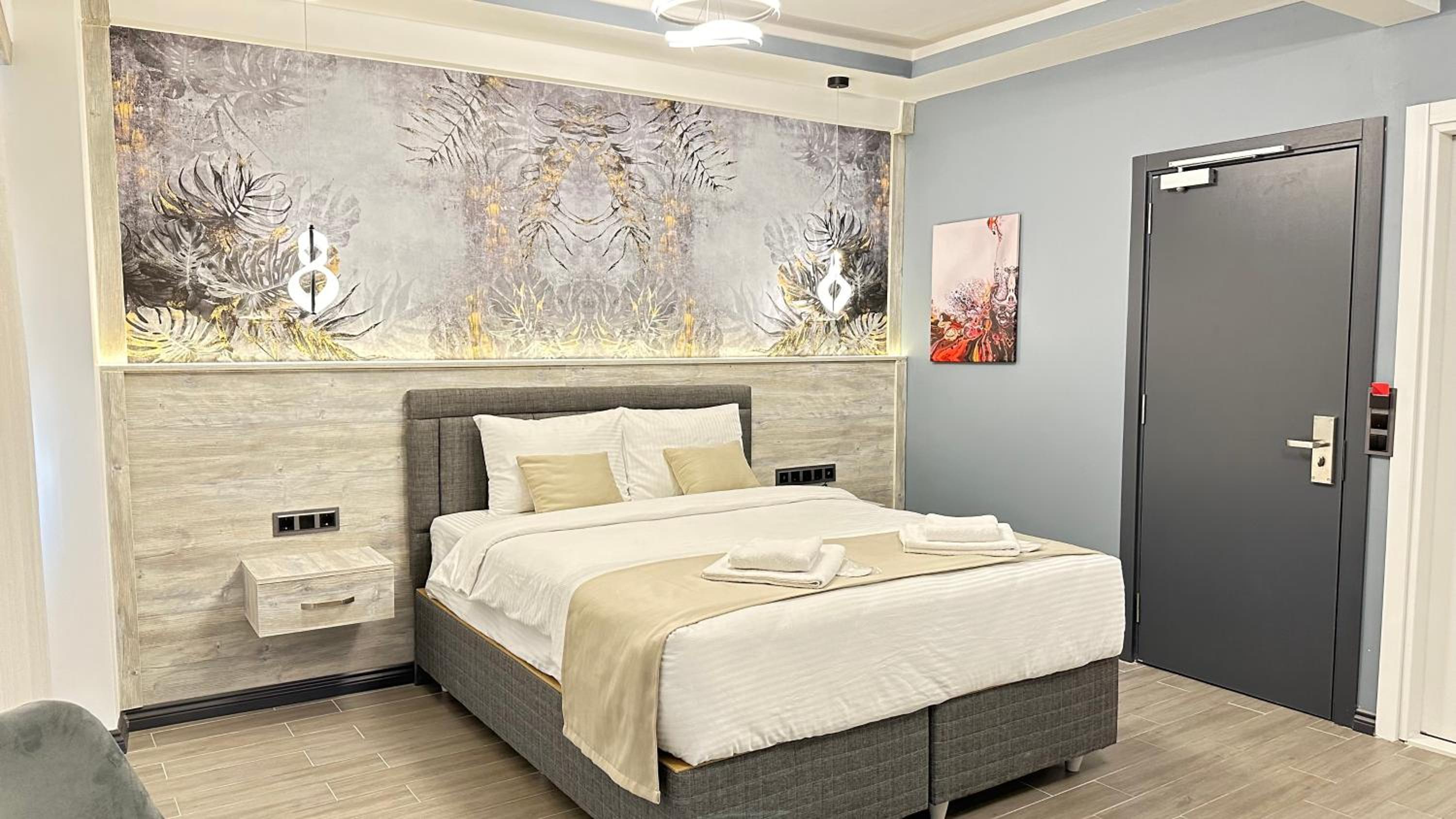 Blue Moonrise Otel - Image 52