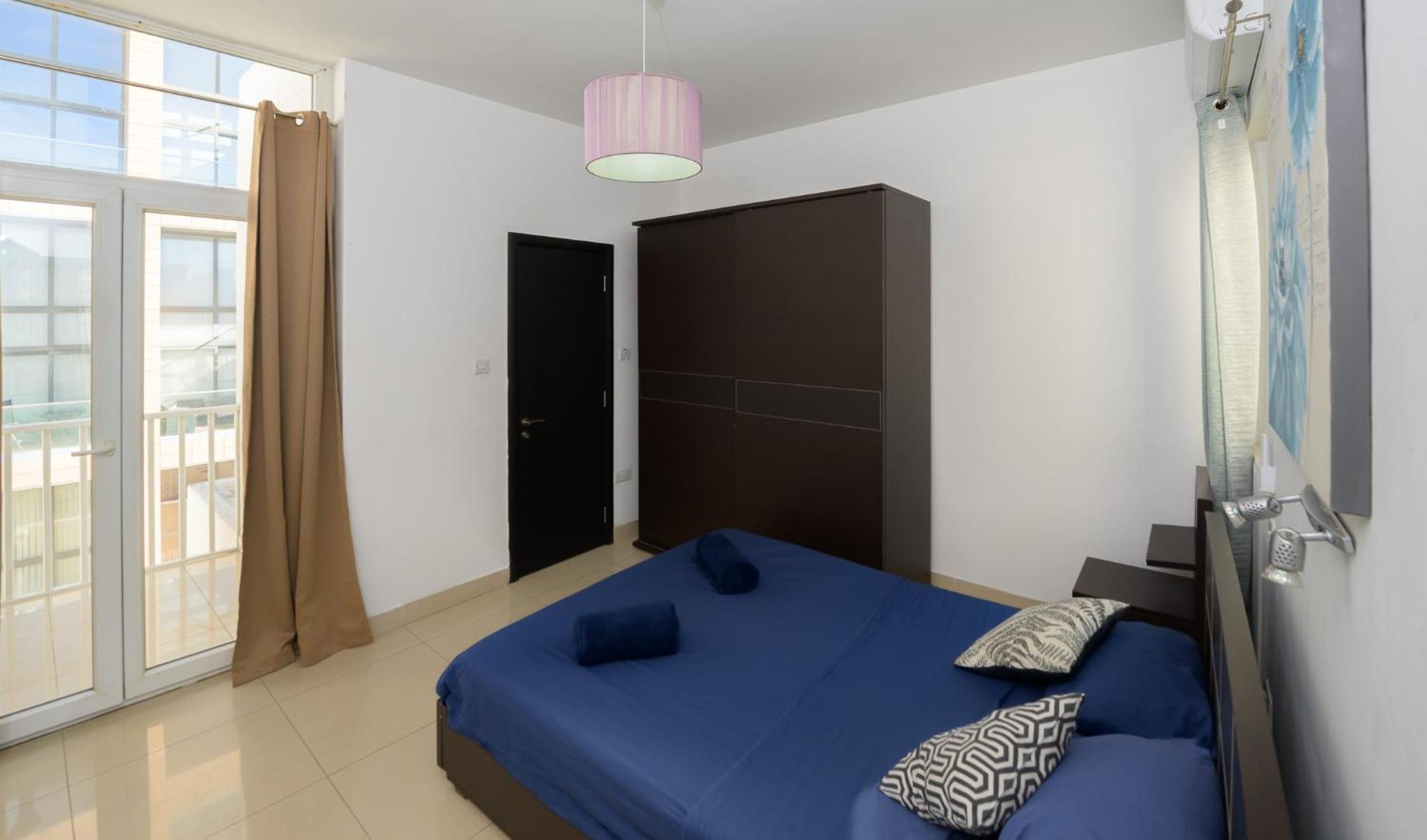 Stylish Saint Julians 1 bedroom Penthouse with Terrace in the city centre with Seaview photo 5