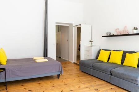 Cosy Apartment plus Self Checkin plus free Street parking