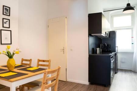 Cosy Apartment plus Self Checkin plus free Street parking