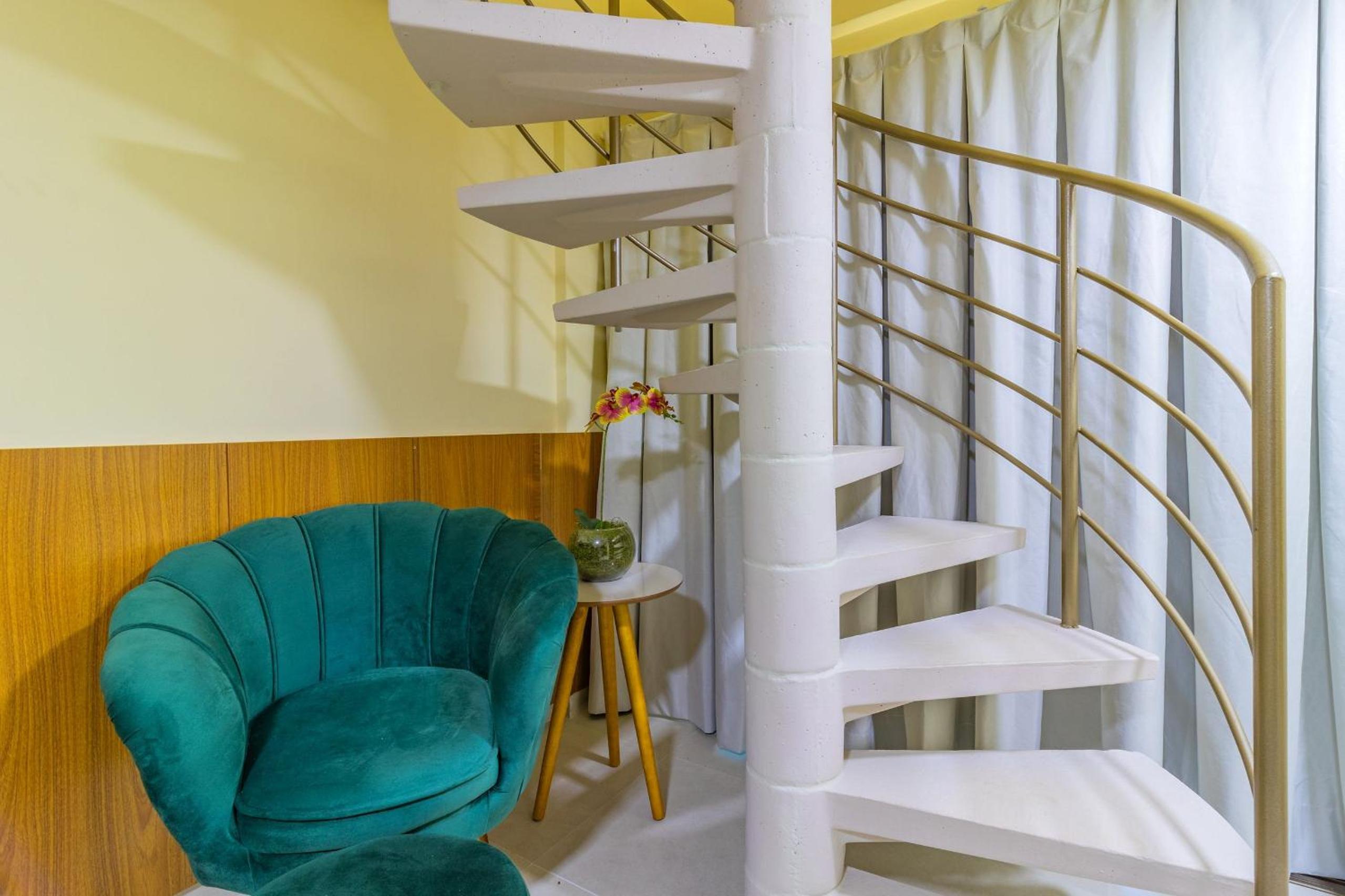 Tangaroa Flats #303 - Quadruple Apt by Carpediem